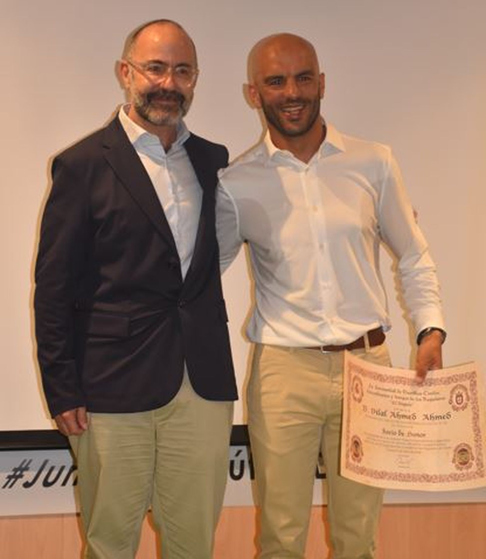 Emotivo homenaje a un emblema de Regulares: Vilal Ahmed