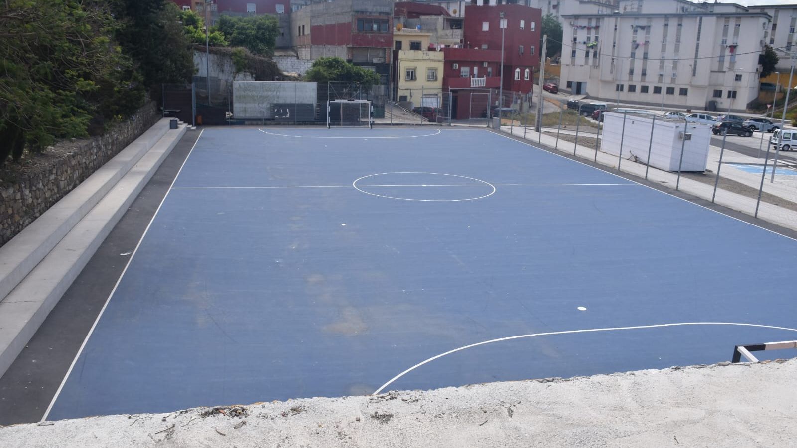 La pista de fútbol en Poblado Regulares
