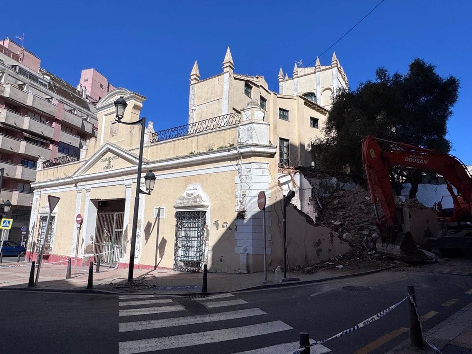 Alarma patrimonial por la demolición parcial de la Comandancia de Obras, edificio con protección integral