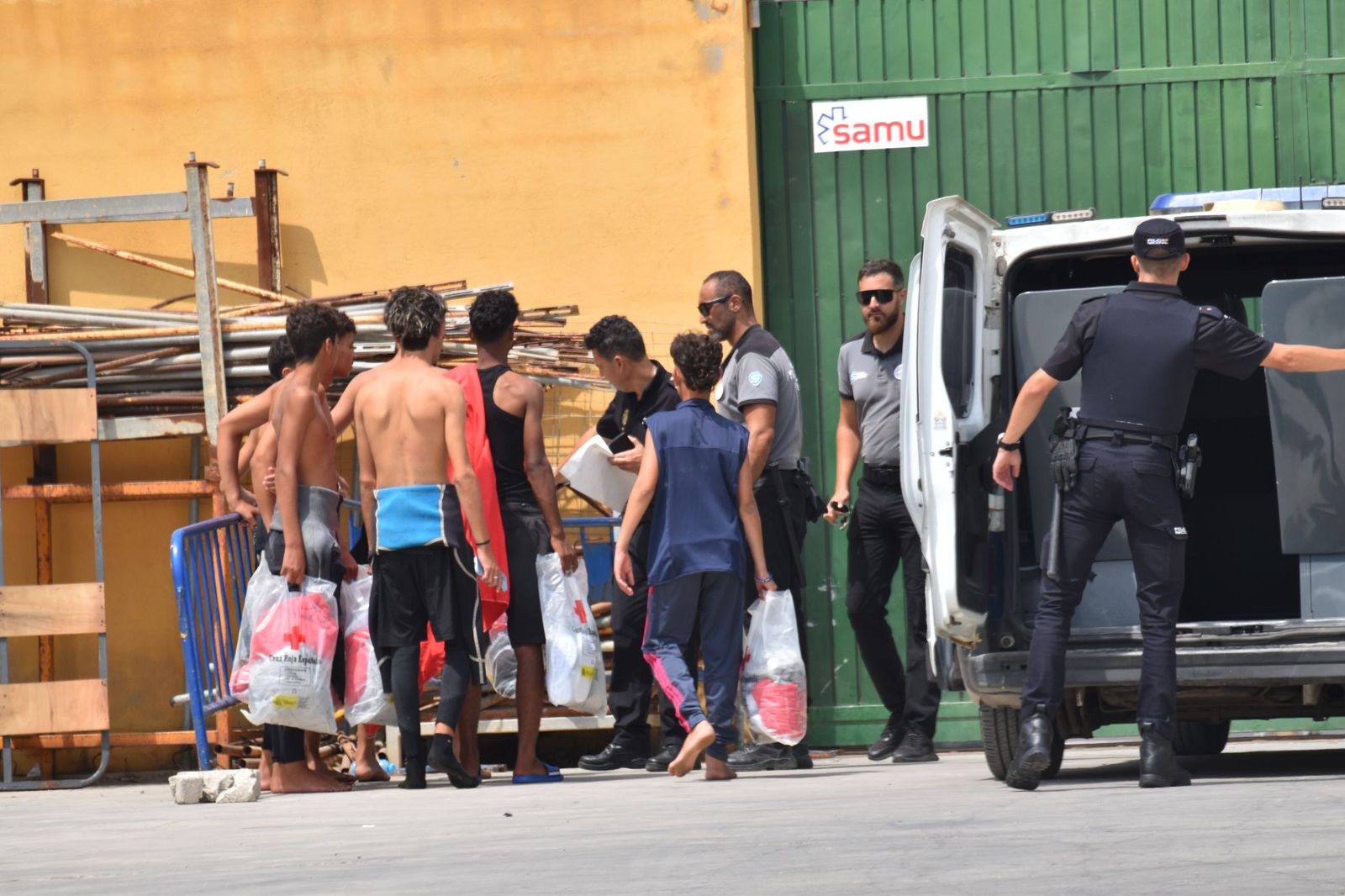 Menores migrantes en el centro de acogida reabierto por Fundación SAMU en el Tarajal
