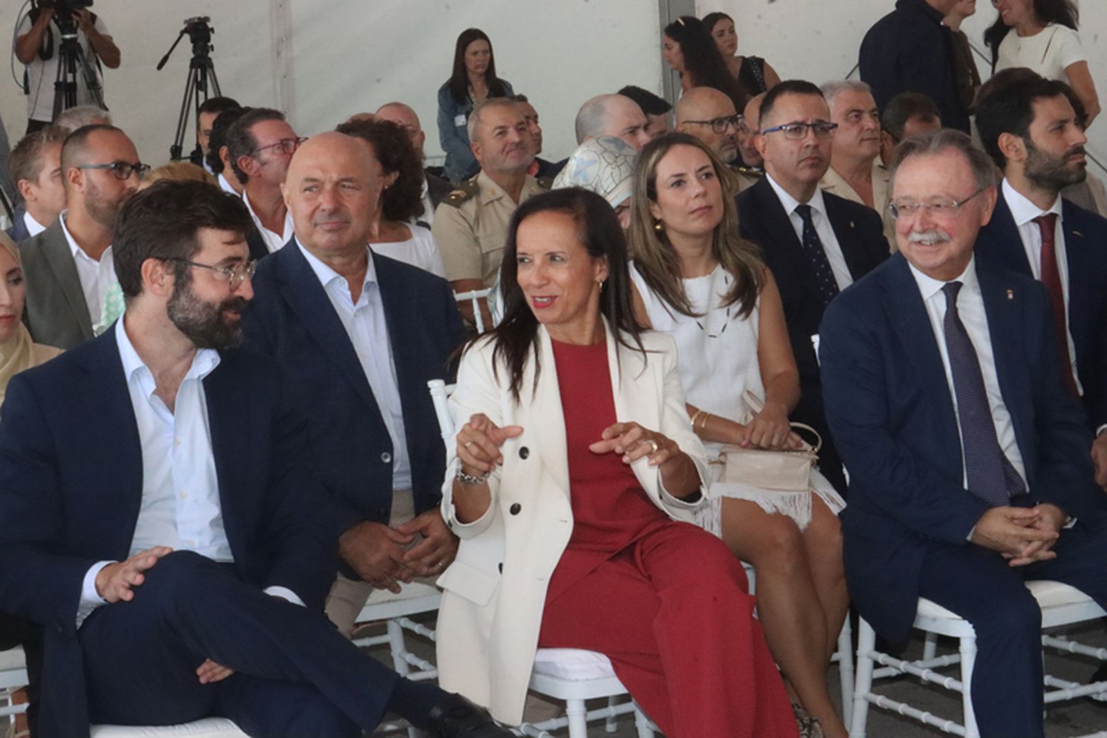 Groizard, Corredor y Vivas durante el acto