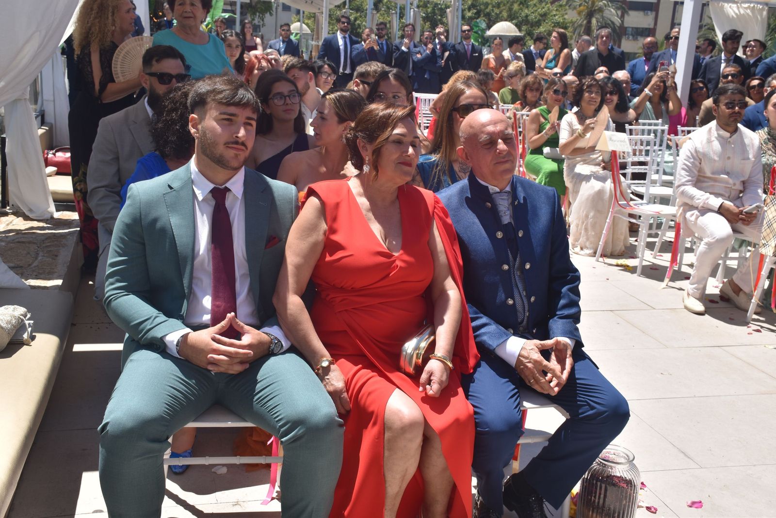 Direk y Rocío sellan su amor bajo el cielo de Ceuta