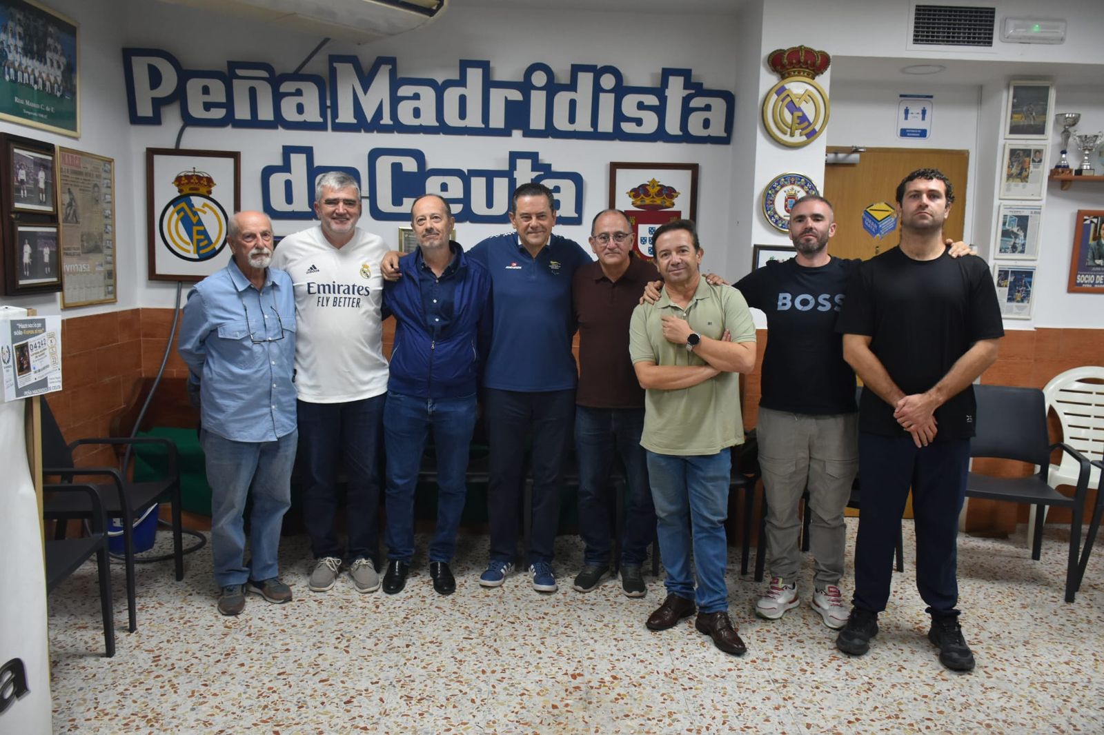 Tomás Roncero visita la Peña Madridista de Ceuta