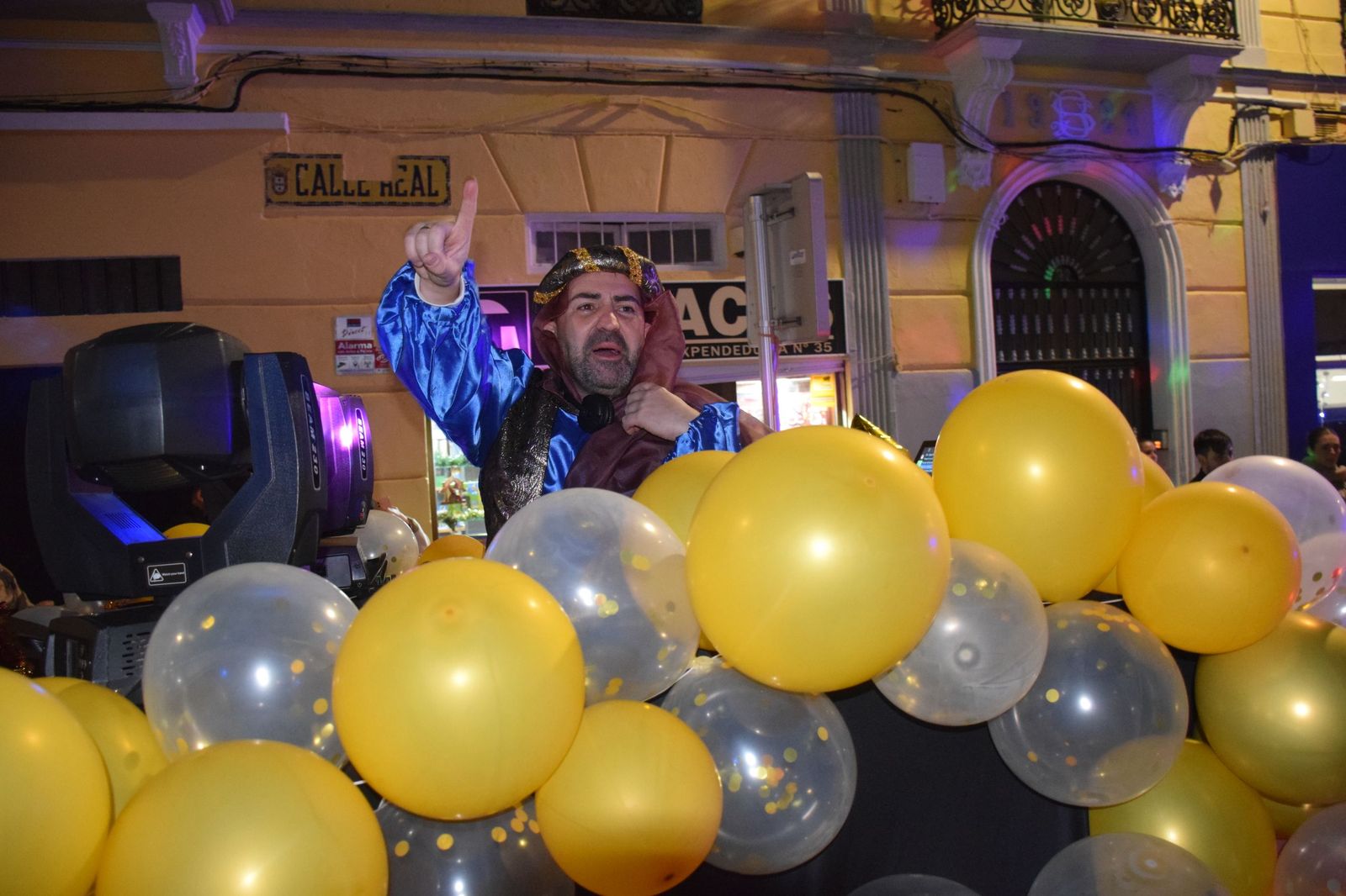 Los ceutíes se emocionan con la llegada de los Reyes Magos