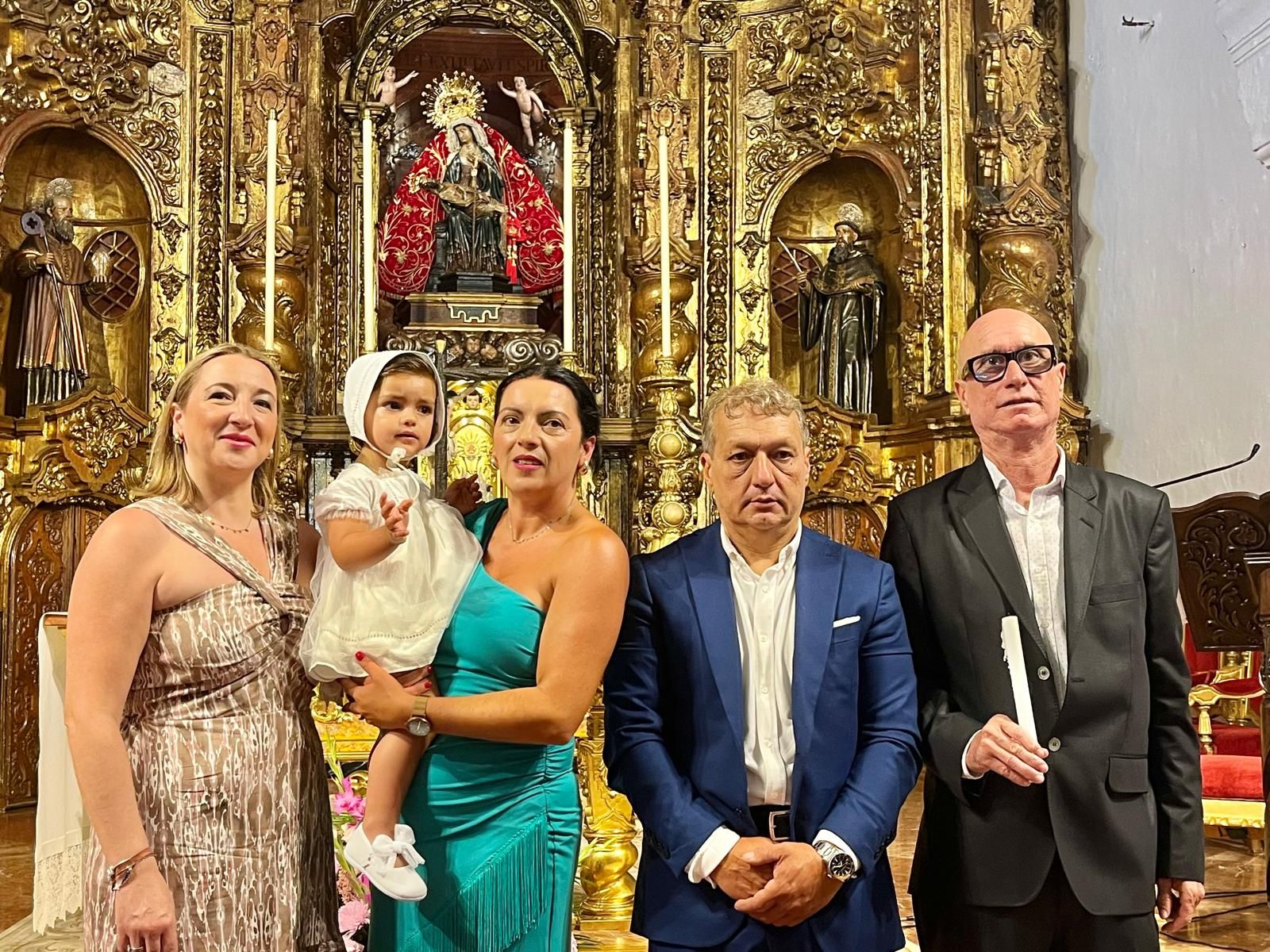 Gabriela, Manuel y Jimena reciben el Sacramento del Bautismo en el Santuario