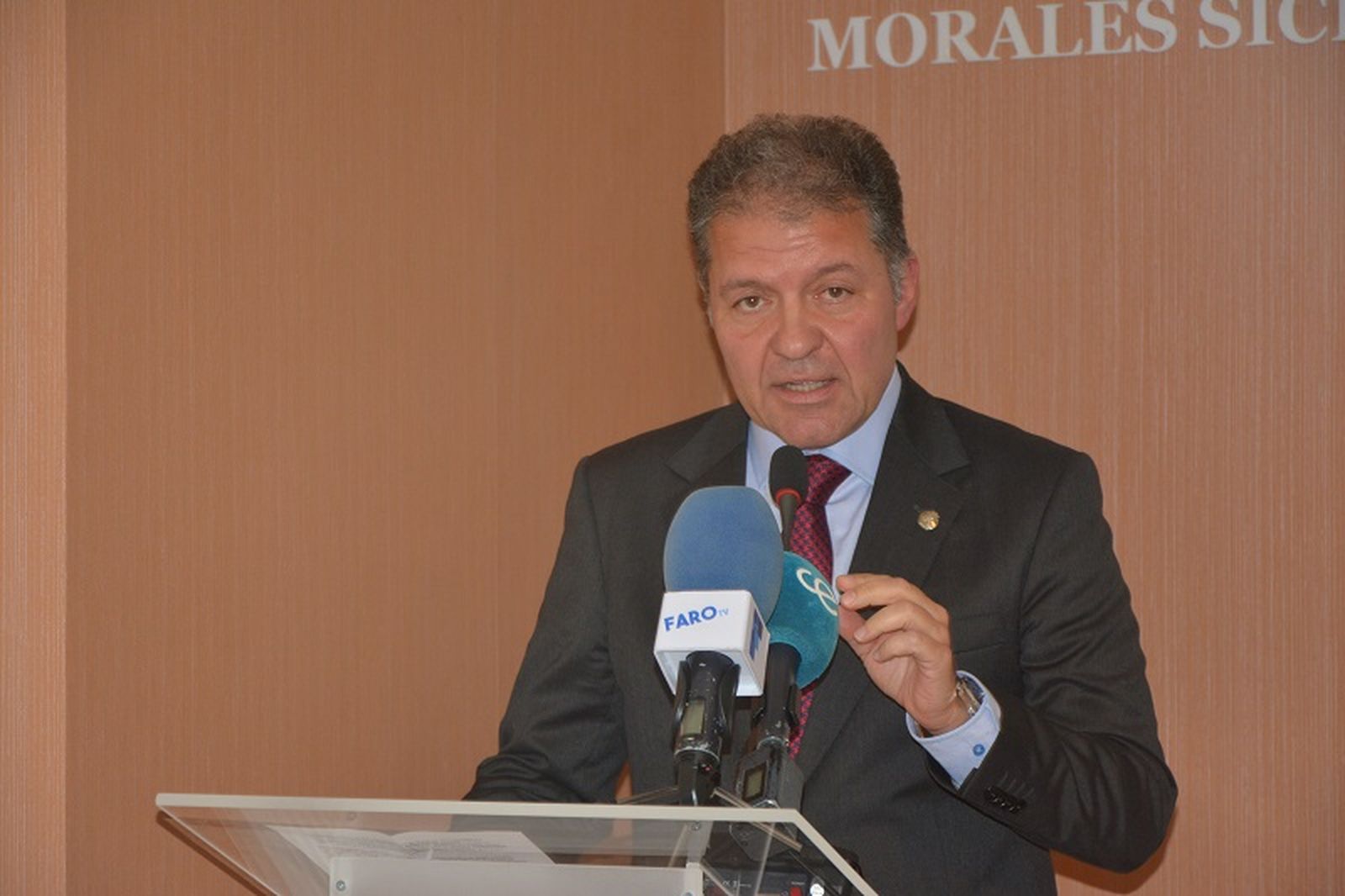El presidente del Colegio de Médicos de Ceuta, Enrique Roviralta.