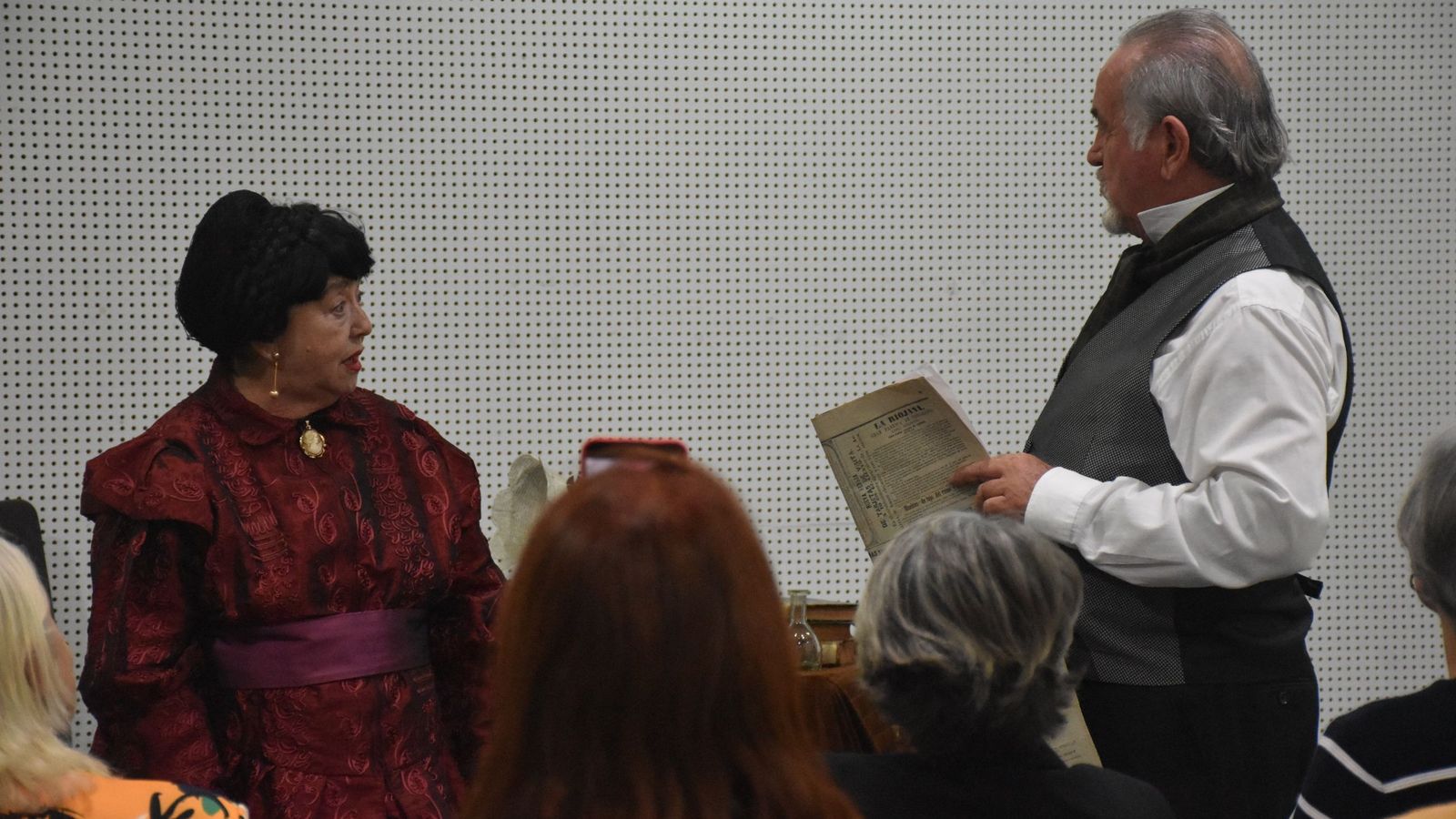 Interpretación de una escena de Washington Square en la biblioteca