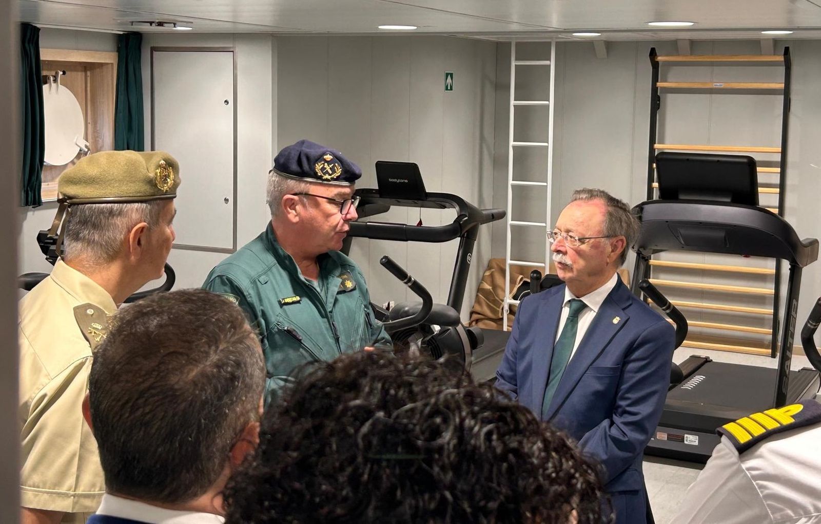 La Guardia Civil muestra sus medios a los escolares
