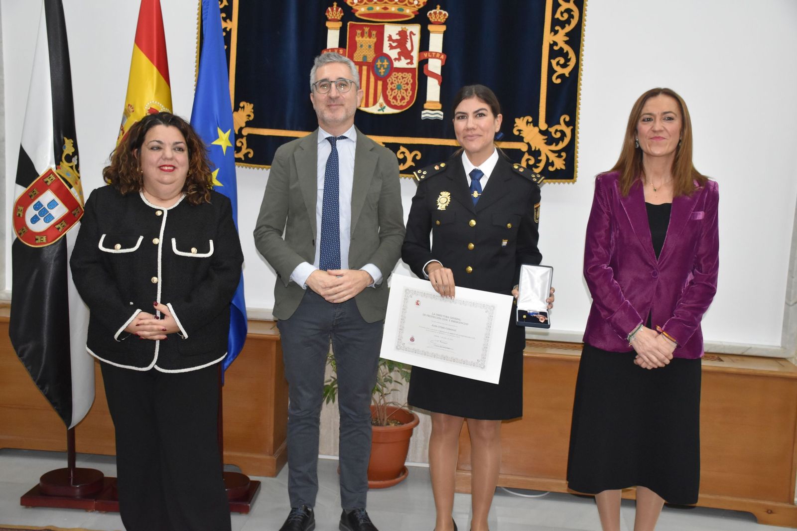 Protección Civil rreconoce el éxito de la OPE con la entrega de sus Medallas