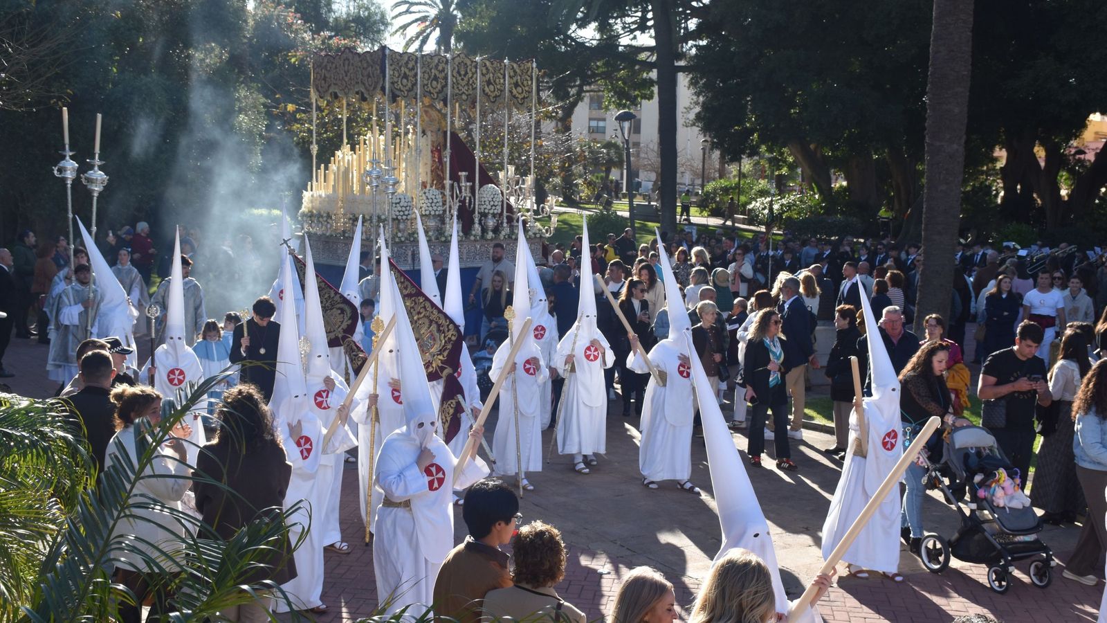 La Pollinica disfrutó este Domingo de Ramos de su Estación de Penitencia