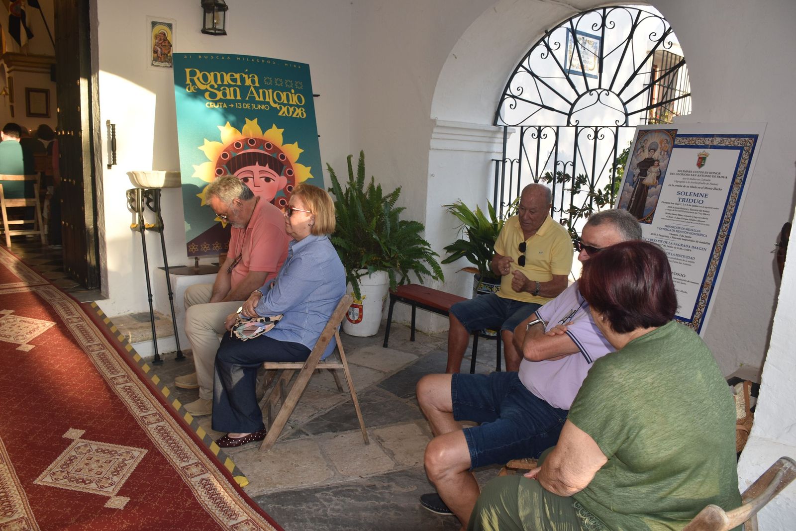 San Antonio enciende la cuenta atrás de su festividad con el inicio del triduo y el alumbrado extraordinario