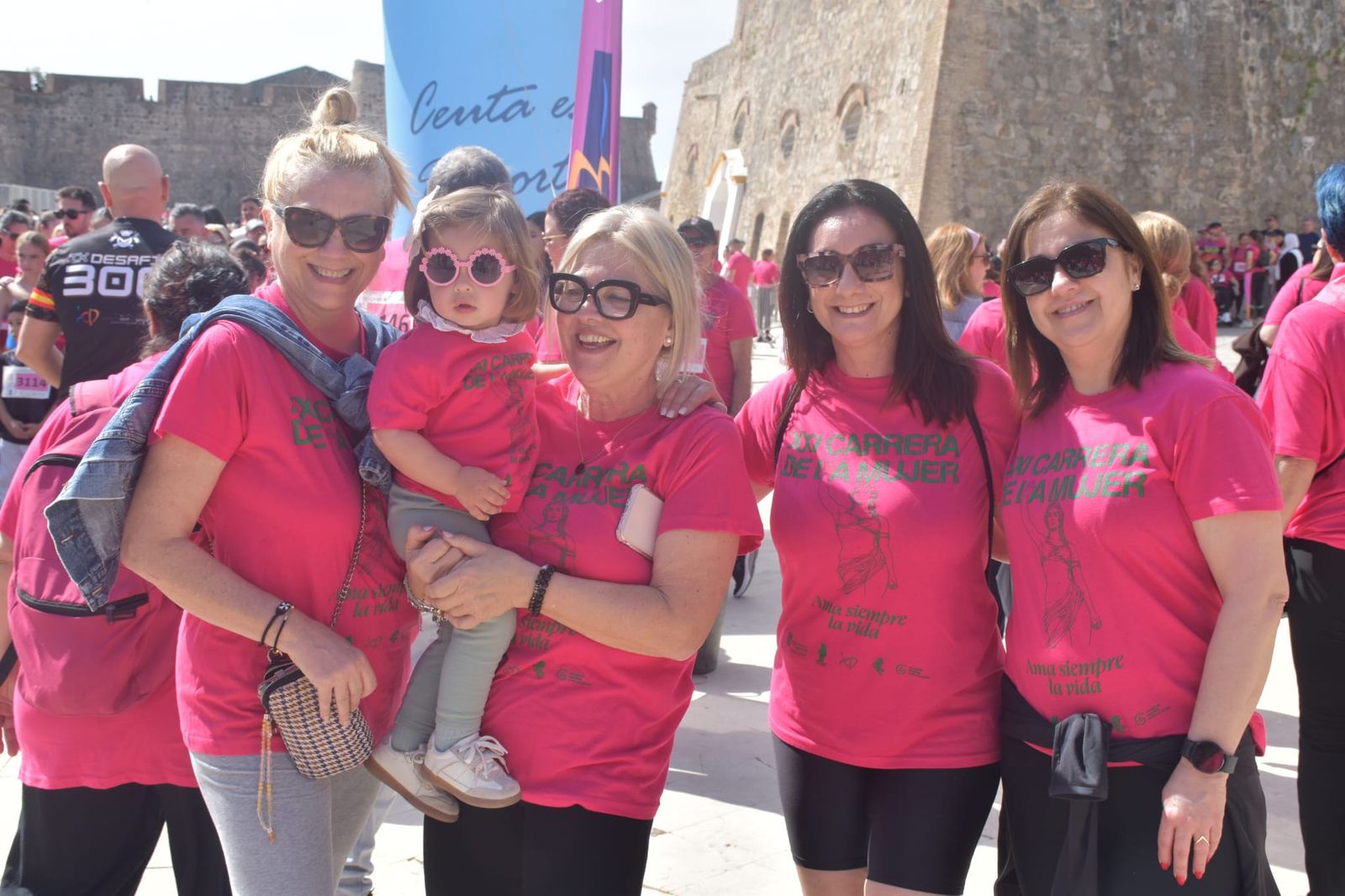 Ceuta se viste de rosa para abrazarse a la vida