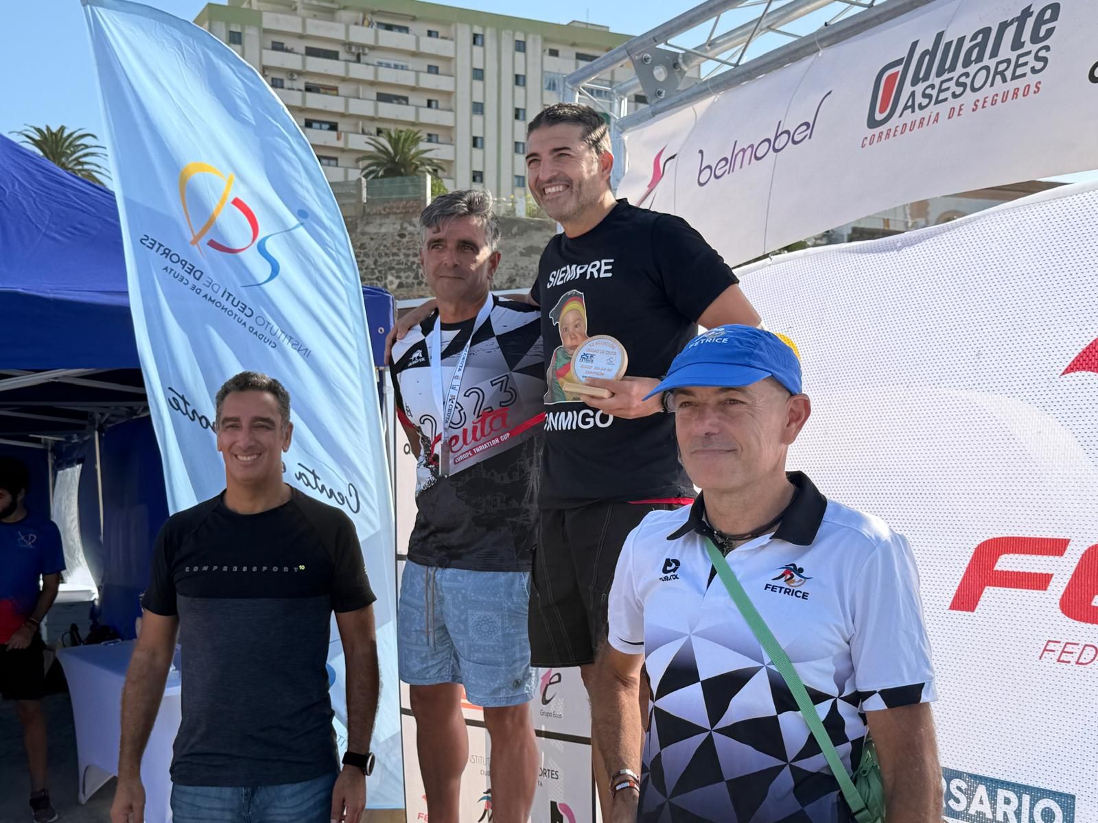 Entrega de trofeos del Acuatlón