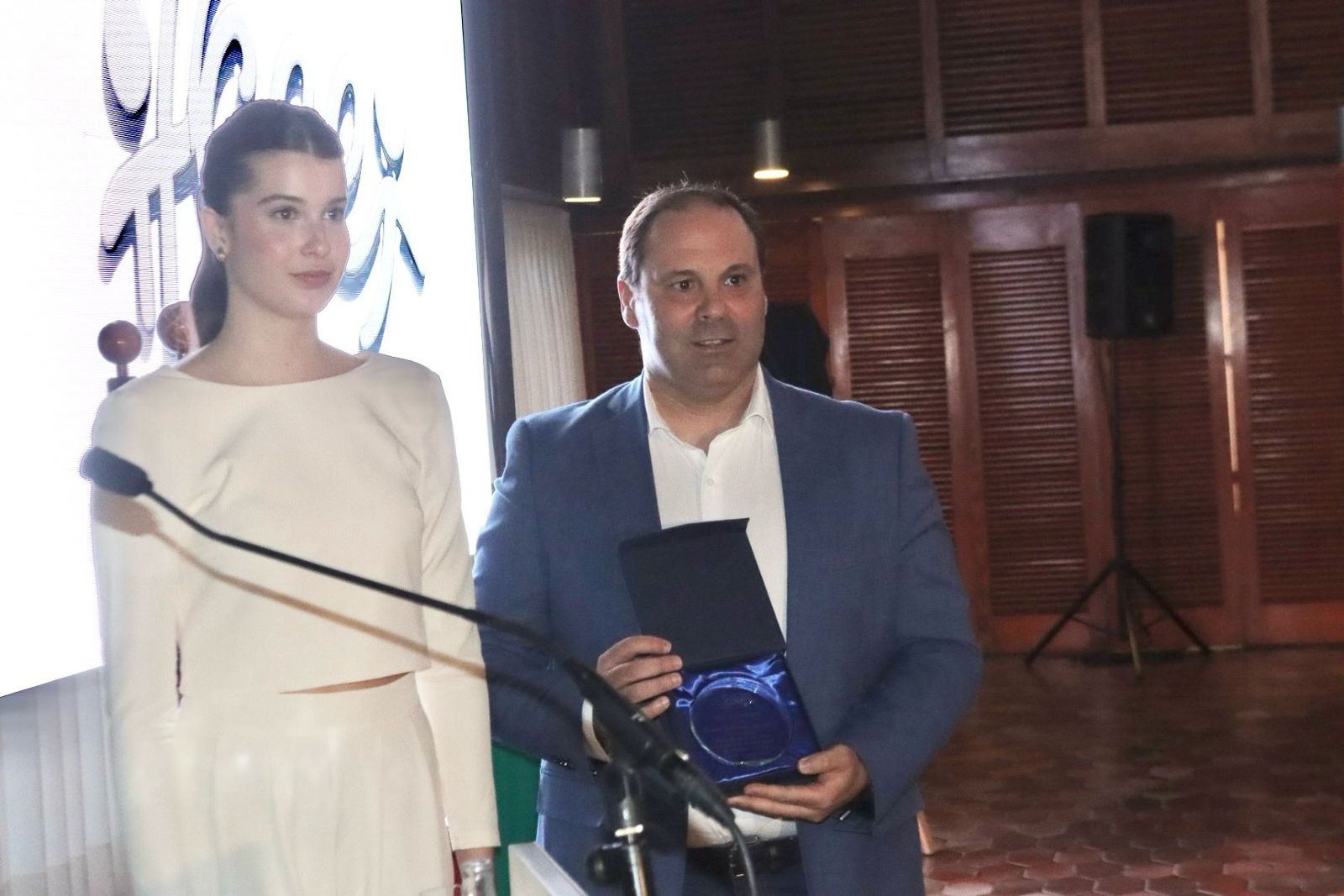 La gimnasia rítmica de Ceuta se viste de gala para celebrar 25 años de historia y emoción
