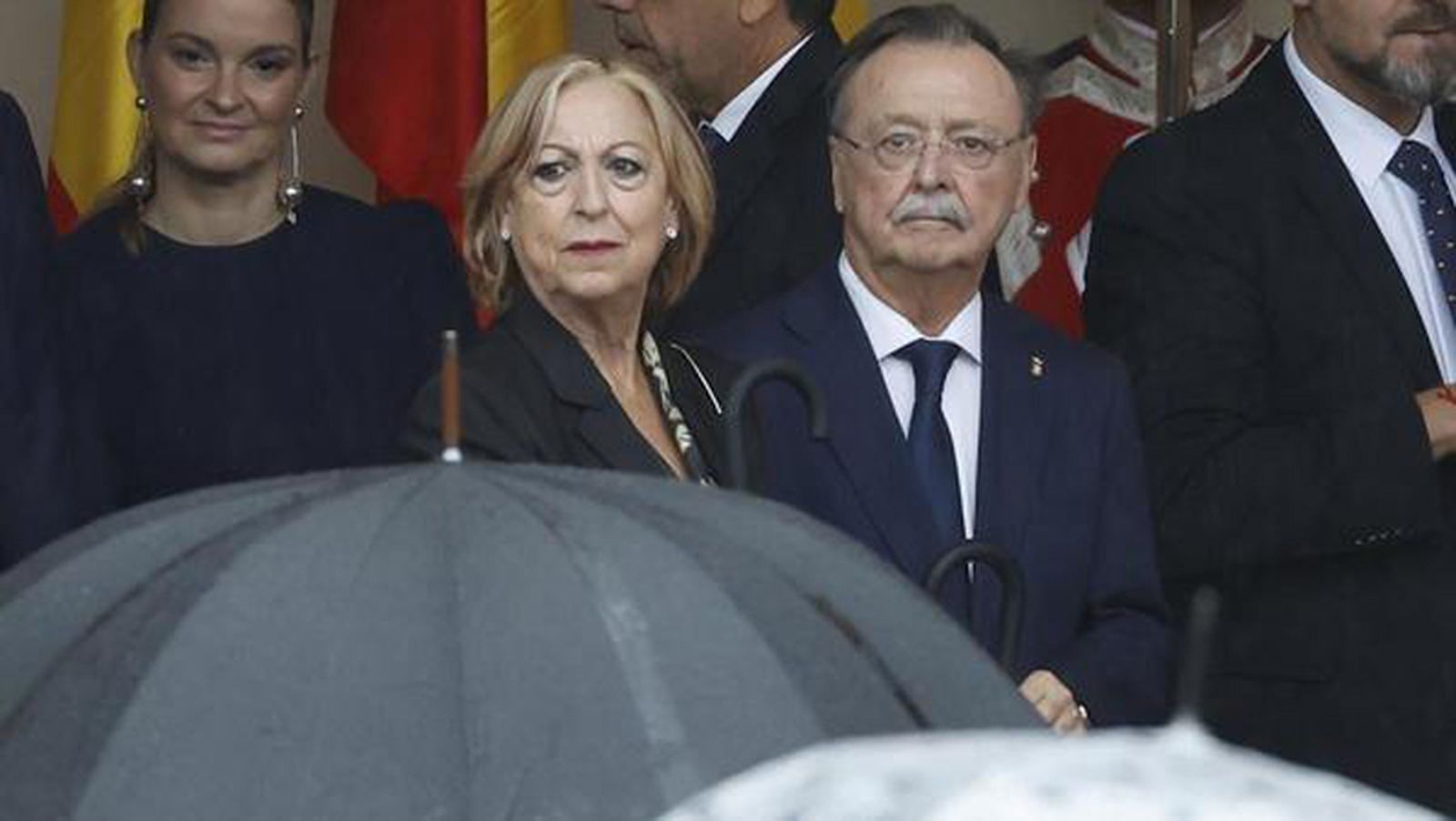 El presidente de Ceuta, Juan Vivas, presente en el desfile por la Fiesta Nacional. / FOTO CEDIDA