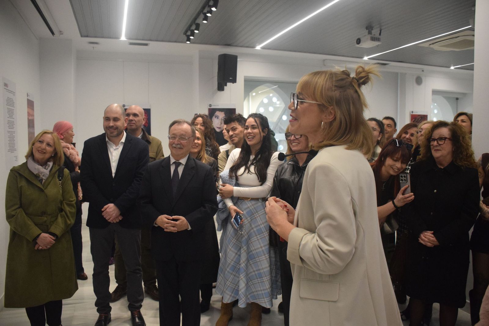 FOTOGALERÍA | La Fundación Premio Convivencia inaugura en Ceuta la muestra “Unik@”