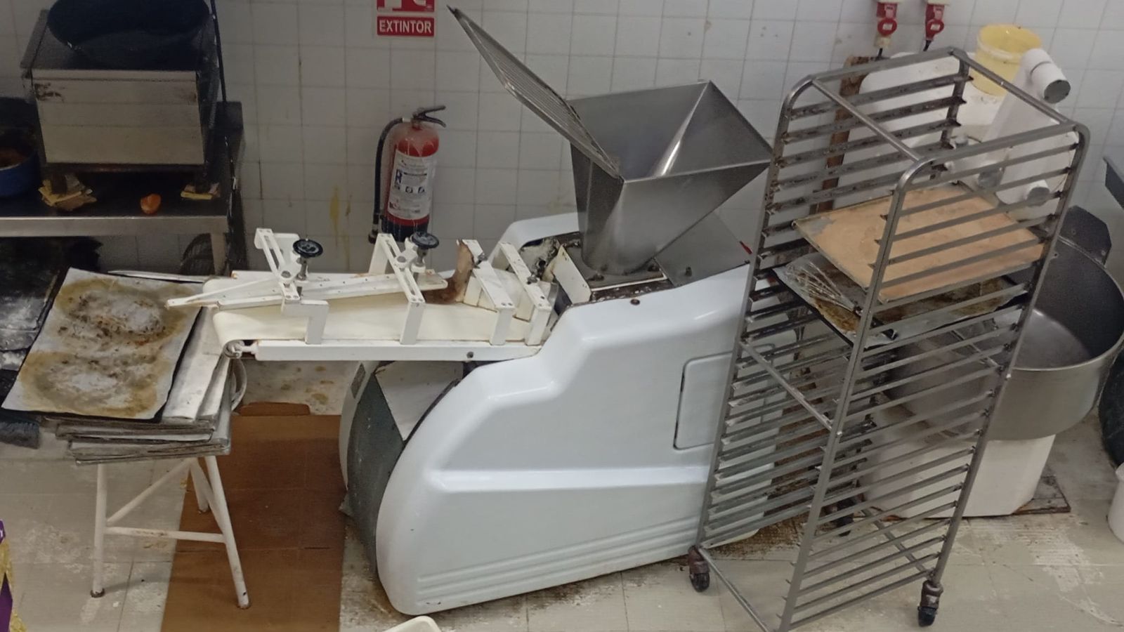 Una de las máquinas de obrador, sin parar estos días