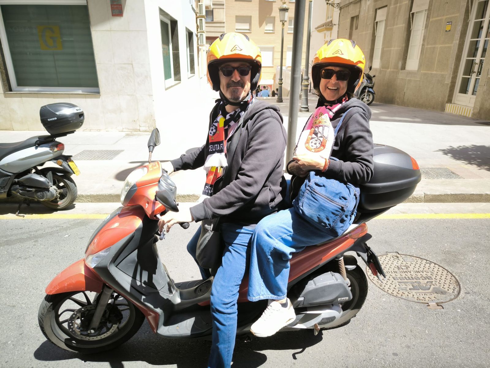 Aficionados antes del partido en el 'Alfonso Murube'