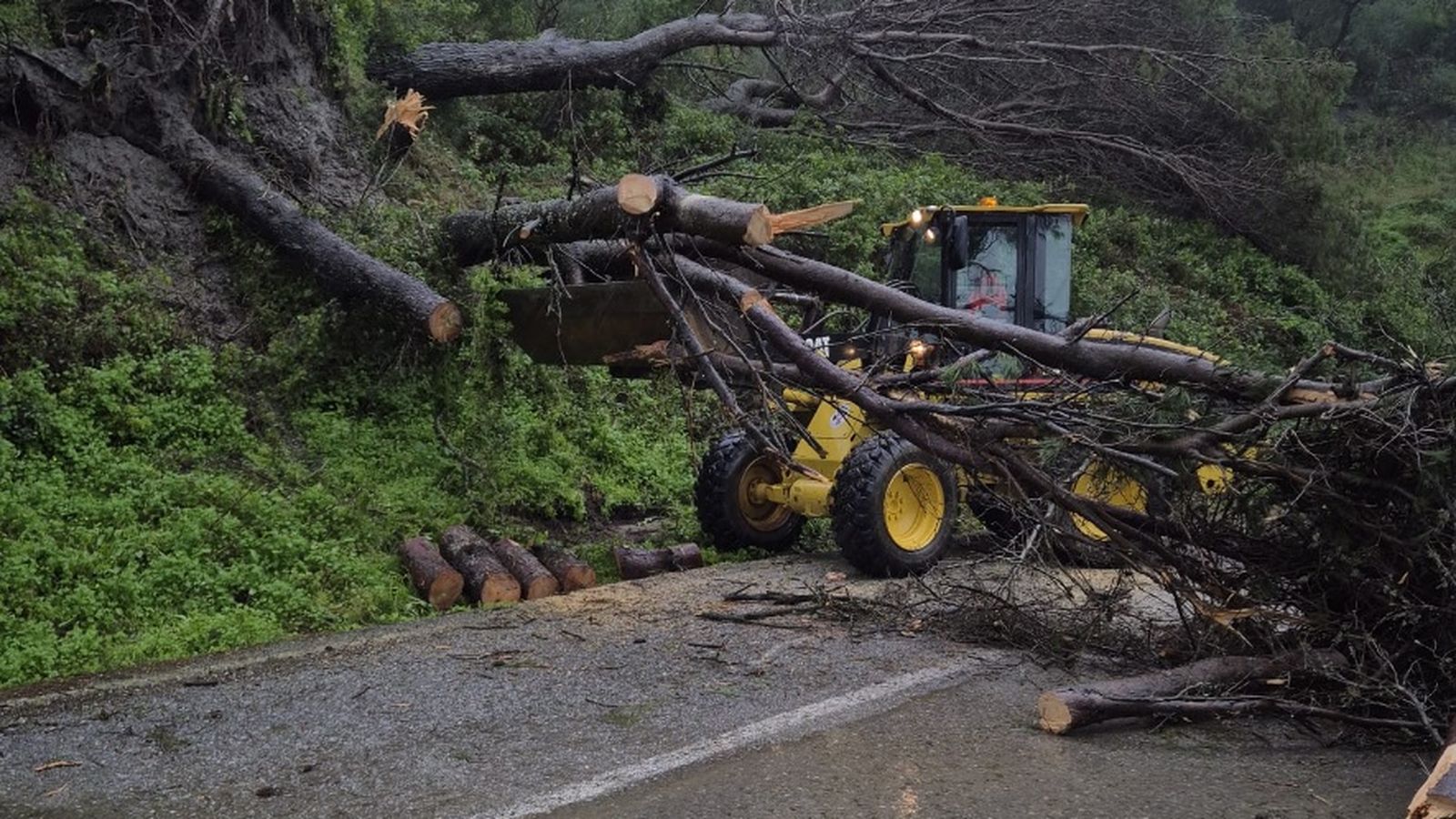 El Parque Móvil de Ceuta se empleó a fondo durante los diferentes temporales