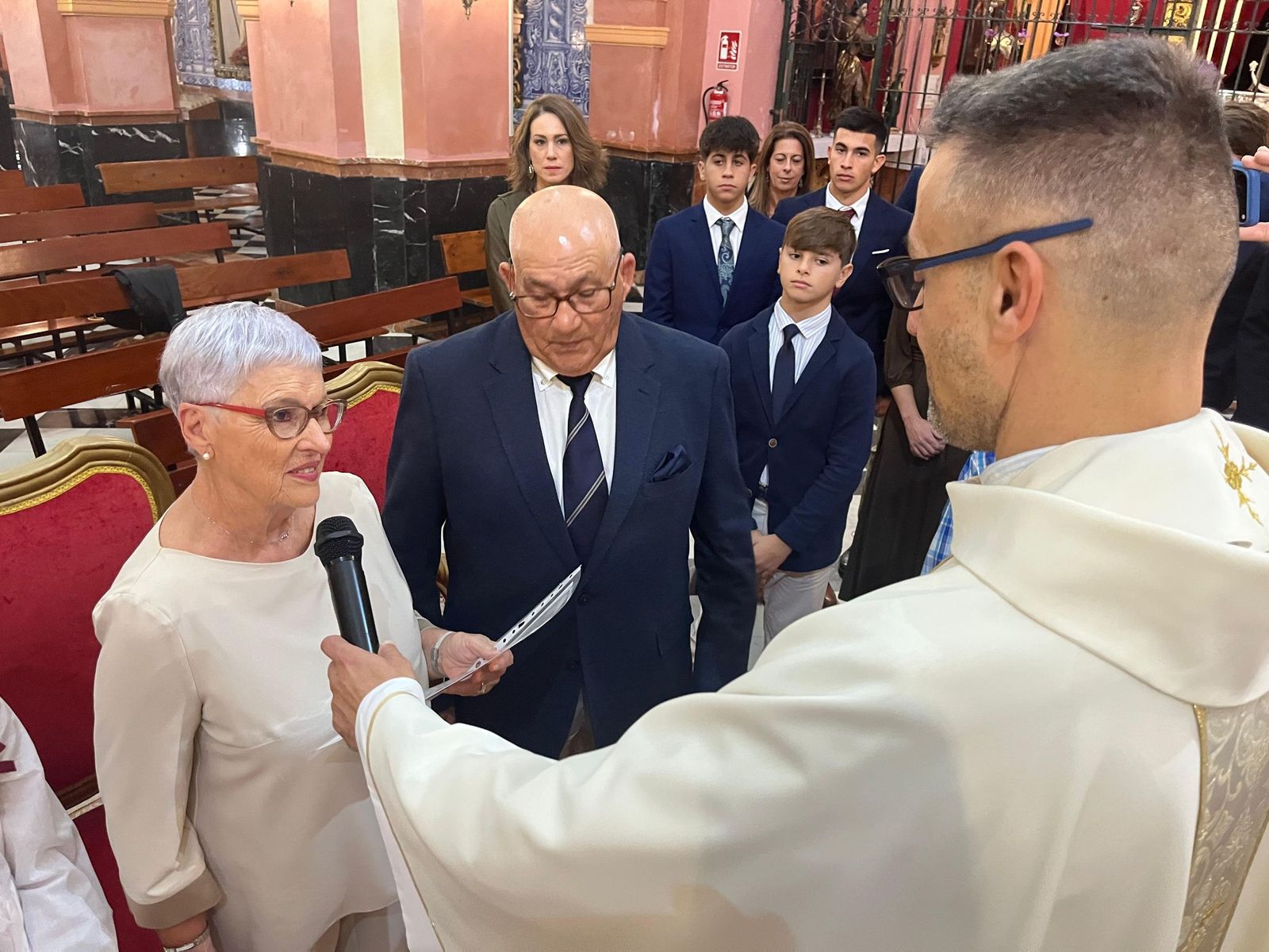 Boda de Oro de Manuel y María Isabel en la Iglesia de los Remedios