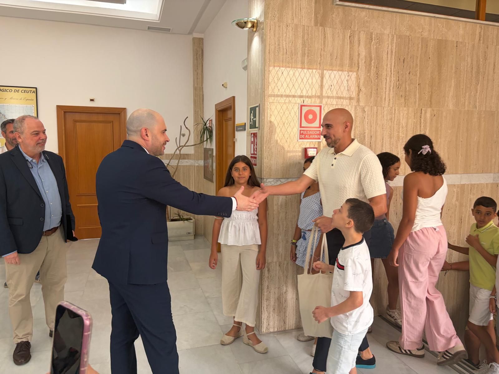 Triano recibe a “los ganadores del Óscar” de Educación: el alumnado del Lope de Vega