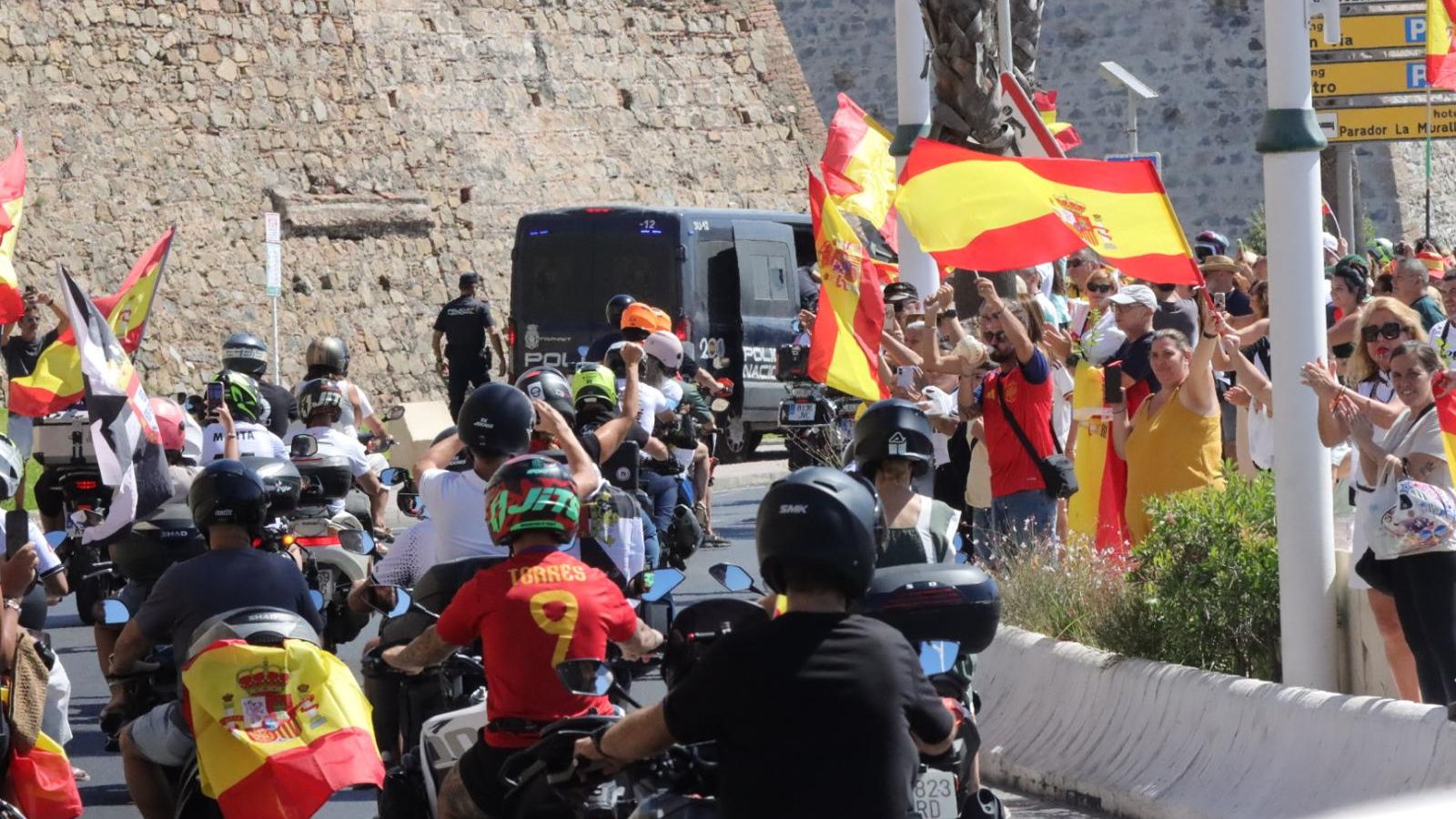 Recorrido motero en solidaridad con Ceuta y en defensa de la soberanía española