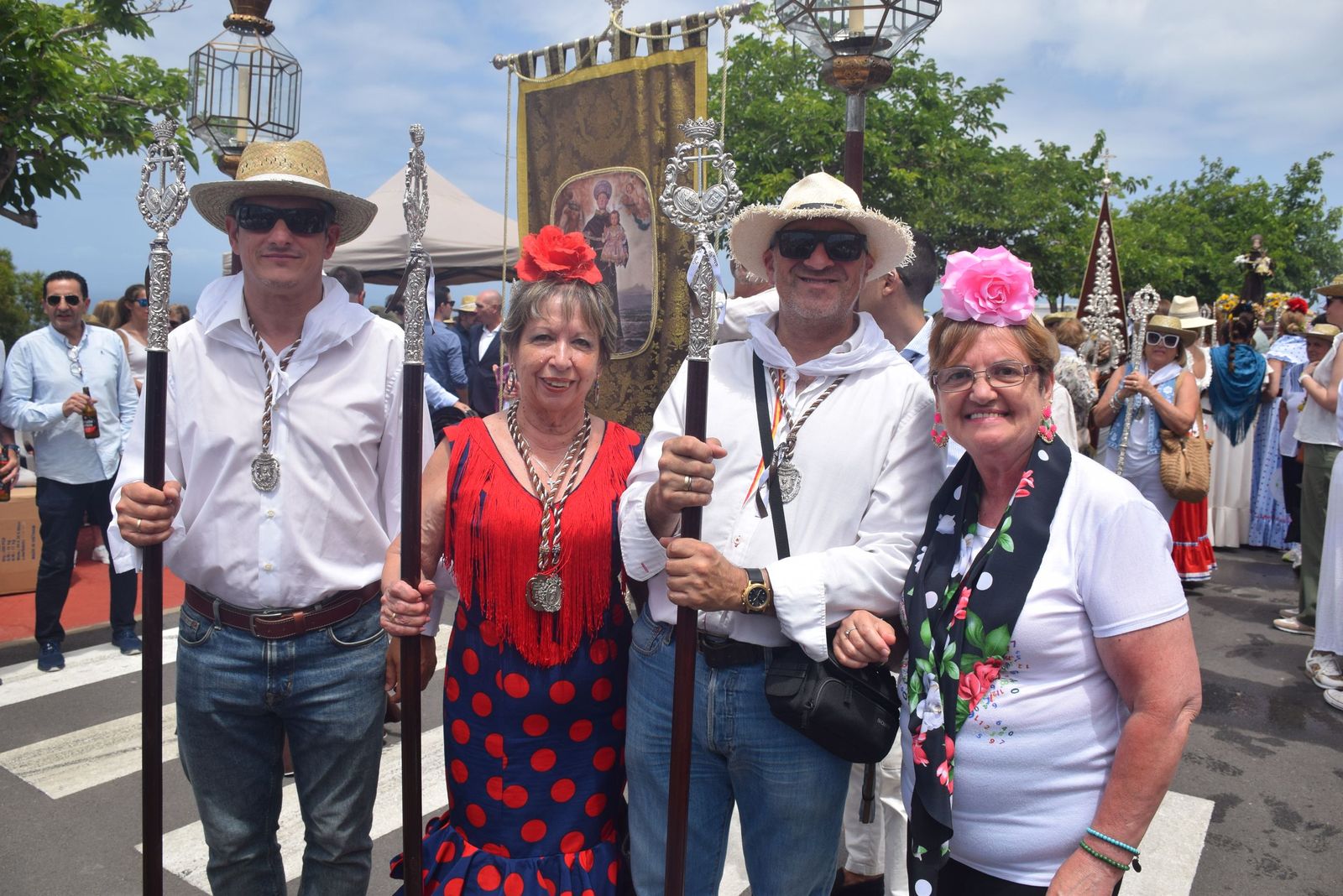 Tradición, fe y calor: Ceuta se vuelca con San Antonio