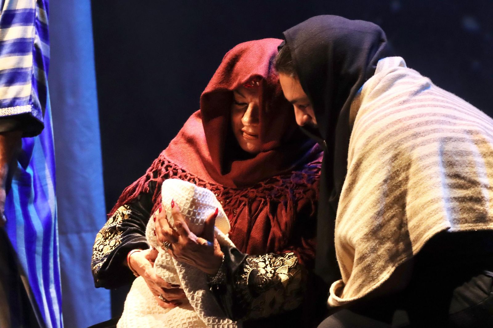 Farrucos y Fernández presentan "navidad en familia", la zambombá en el teatro del Revellín