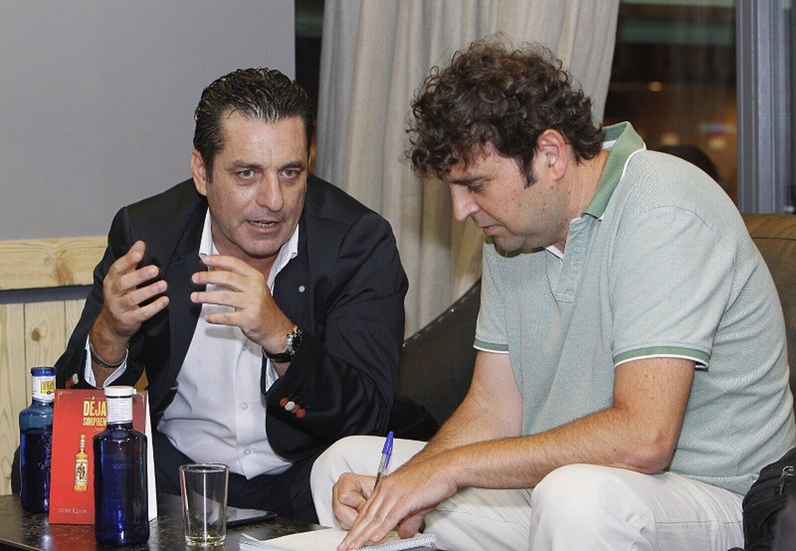 Carlos González durante una entrevista con Futre. / FOTO CEDIDA