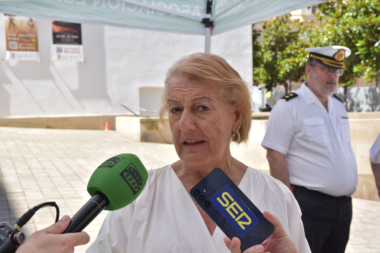 La directora general de Sanidad, Rebeca Benarroch, durante la jornada de la AECC por el Día Mundial Sin Tabaco hace un mes