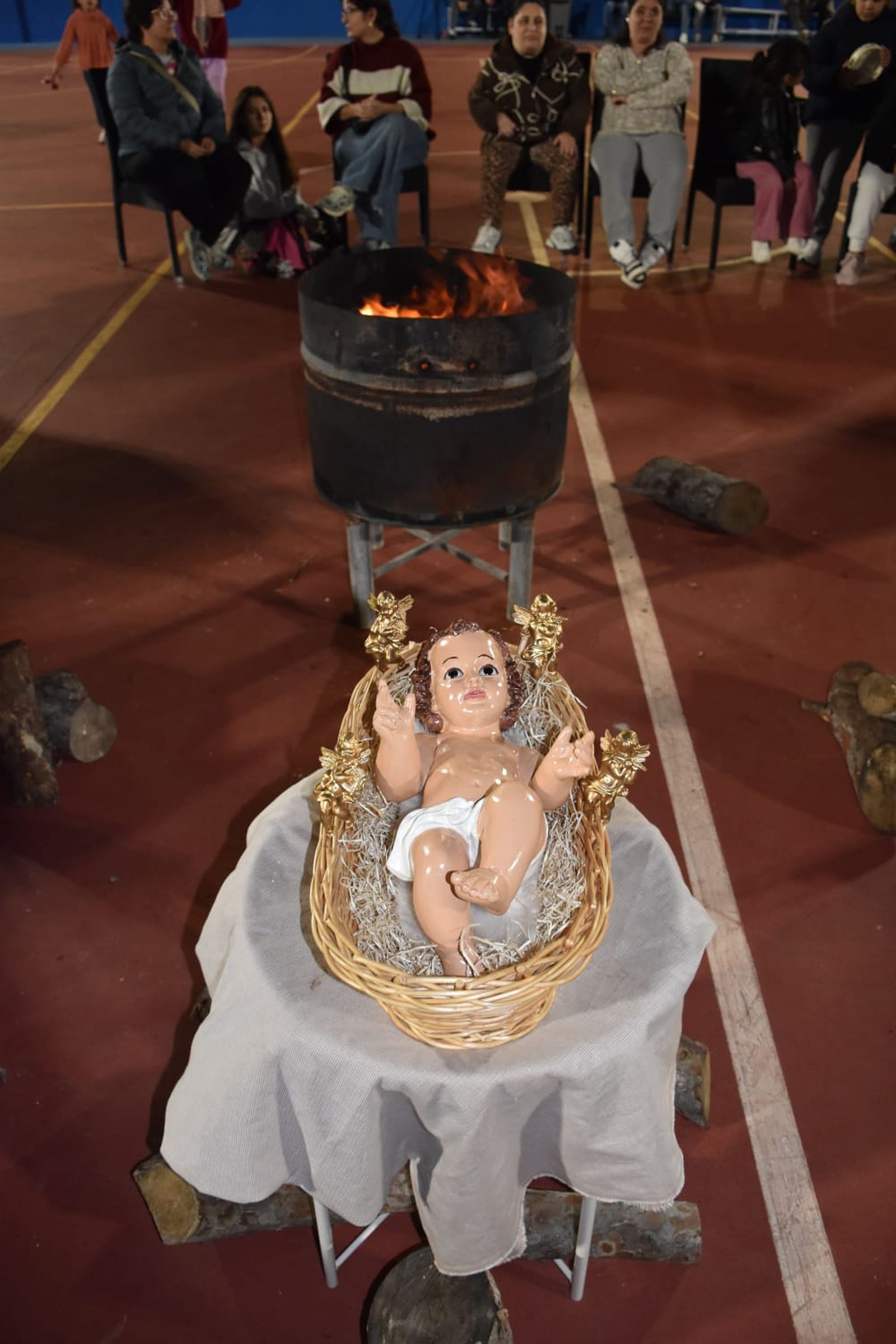 El Polígono celebra su primera Zambomba Flamenca con música y tradición