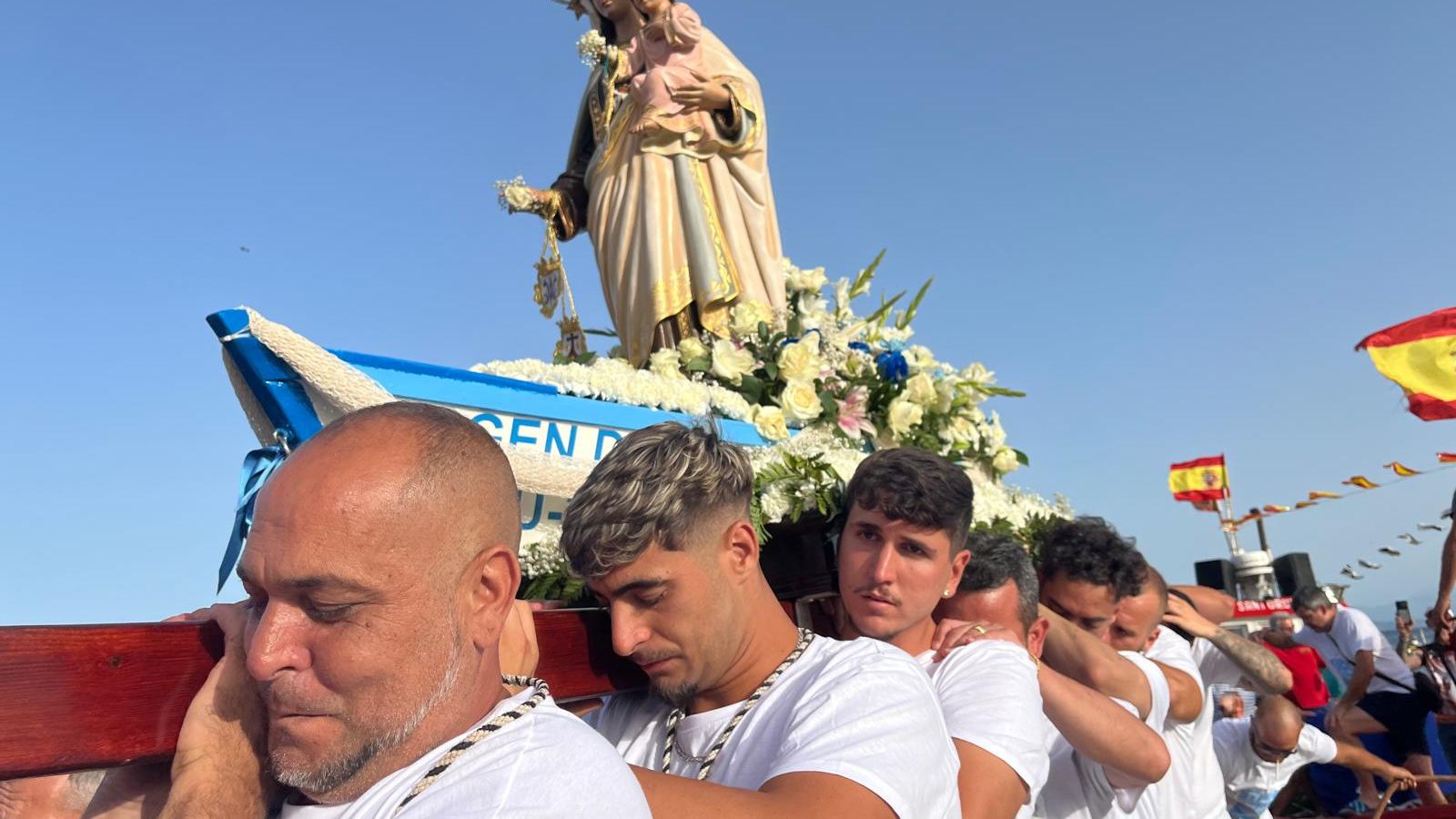 La Virgen del Carmen se volvió a encontrar con su pueblo