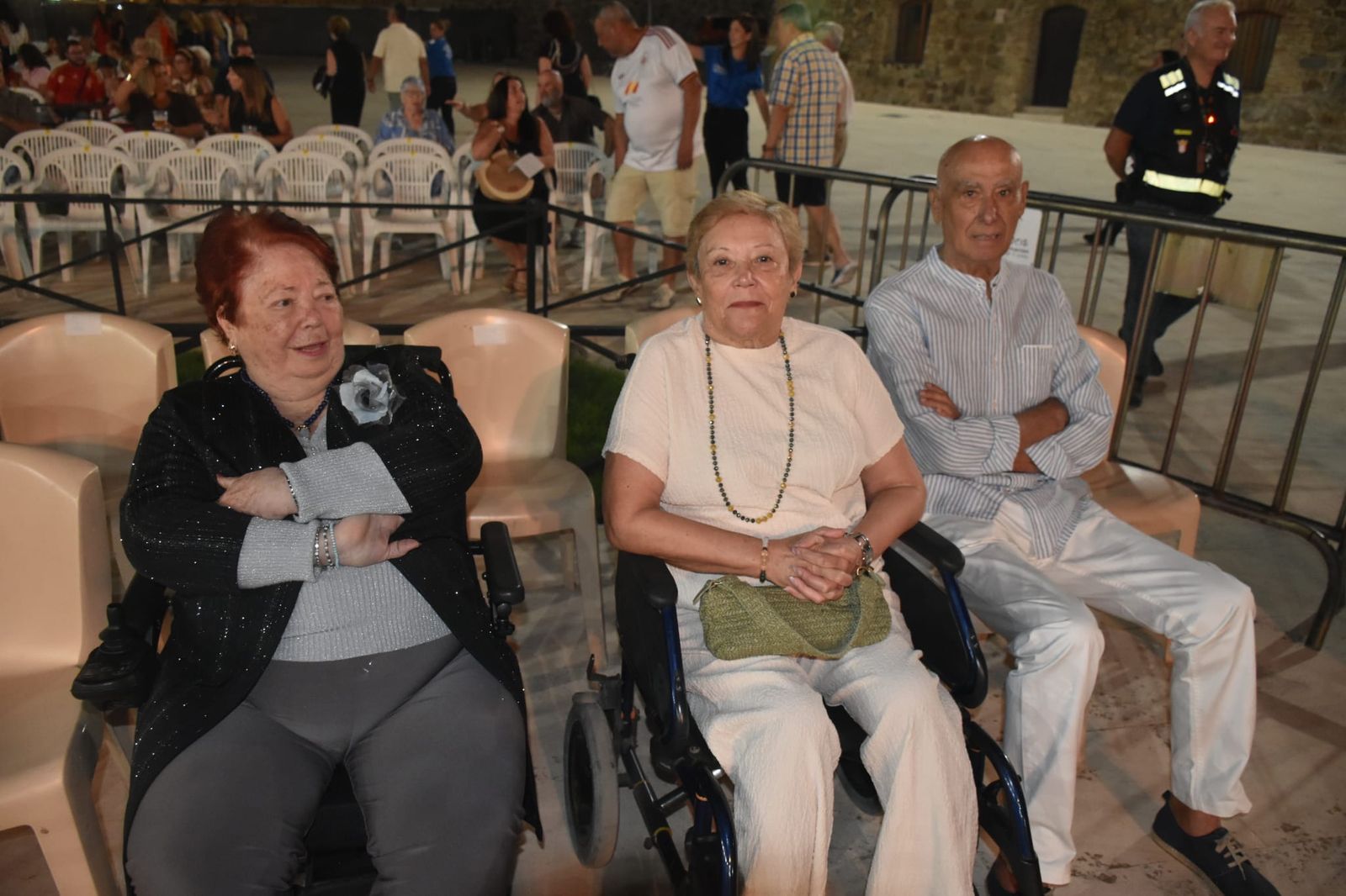Miguel Poveda llena de poderío las Murallas en la noche más flamenca del año