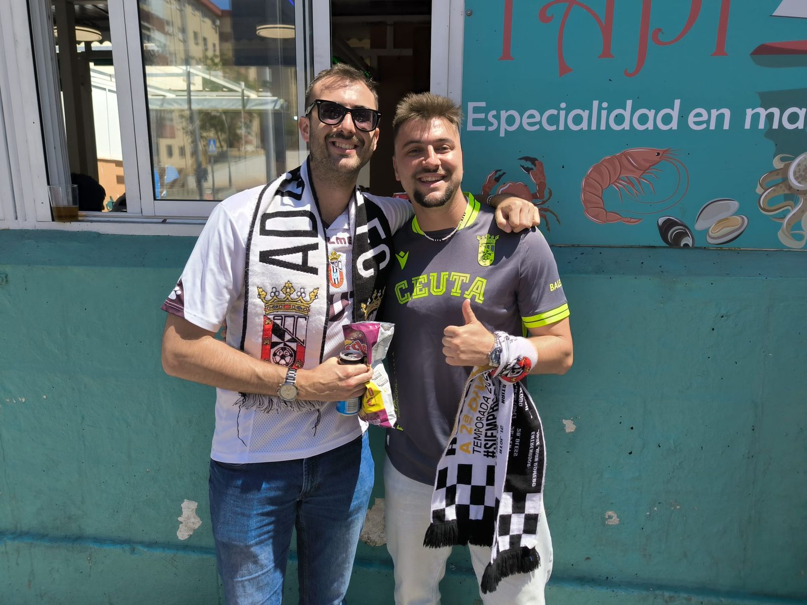Buen ambiente entre los aficionados