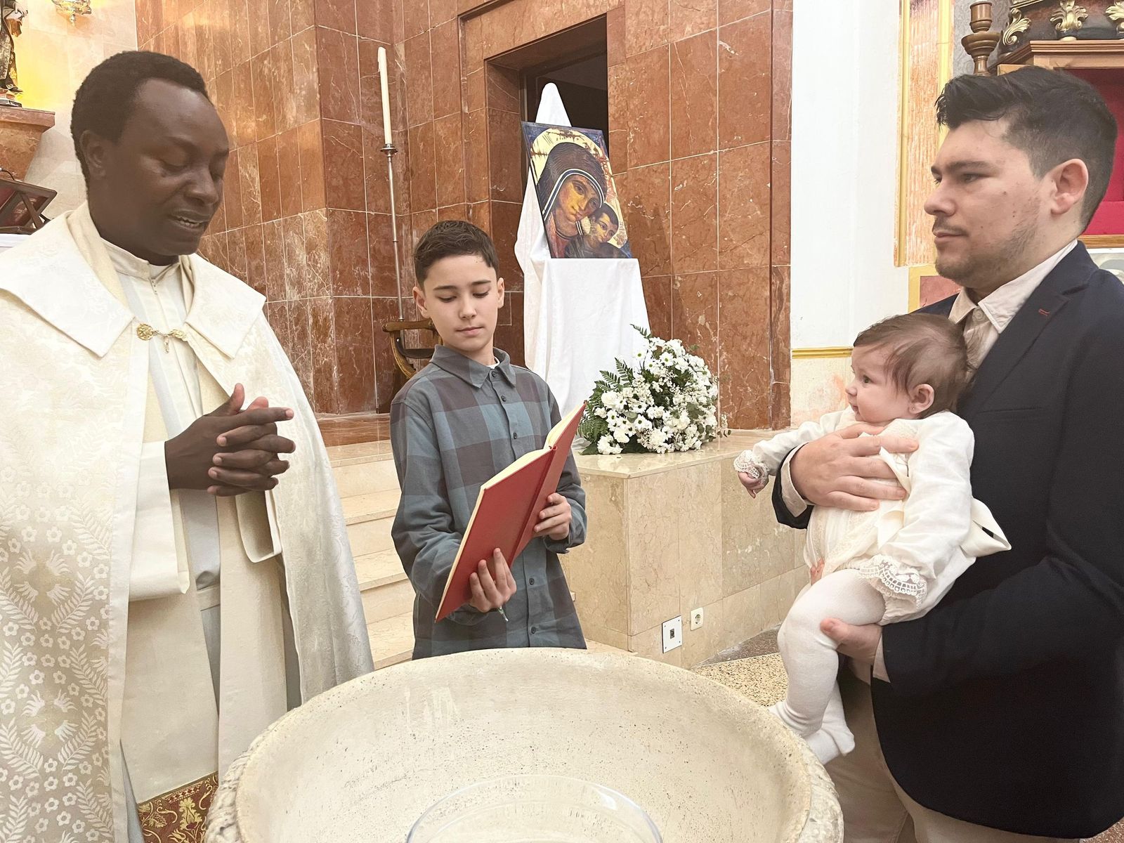Bautizo de Mérida en la Iglesia de Santa Teresa de Jesús