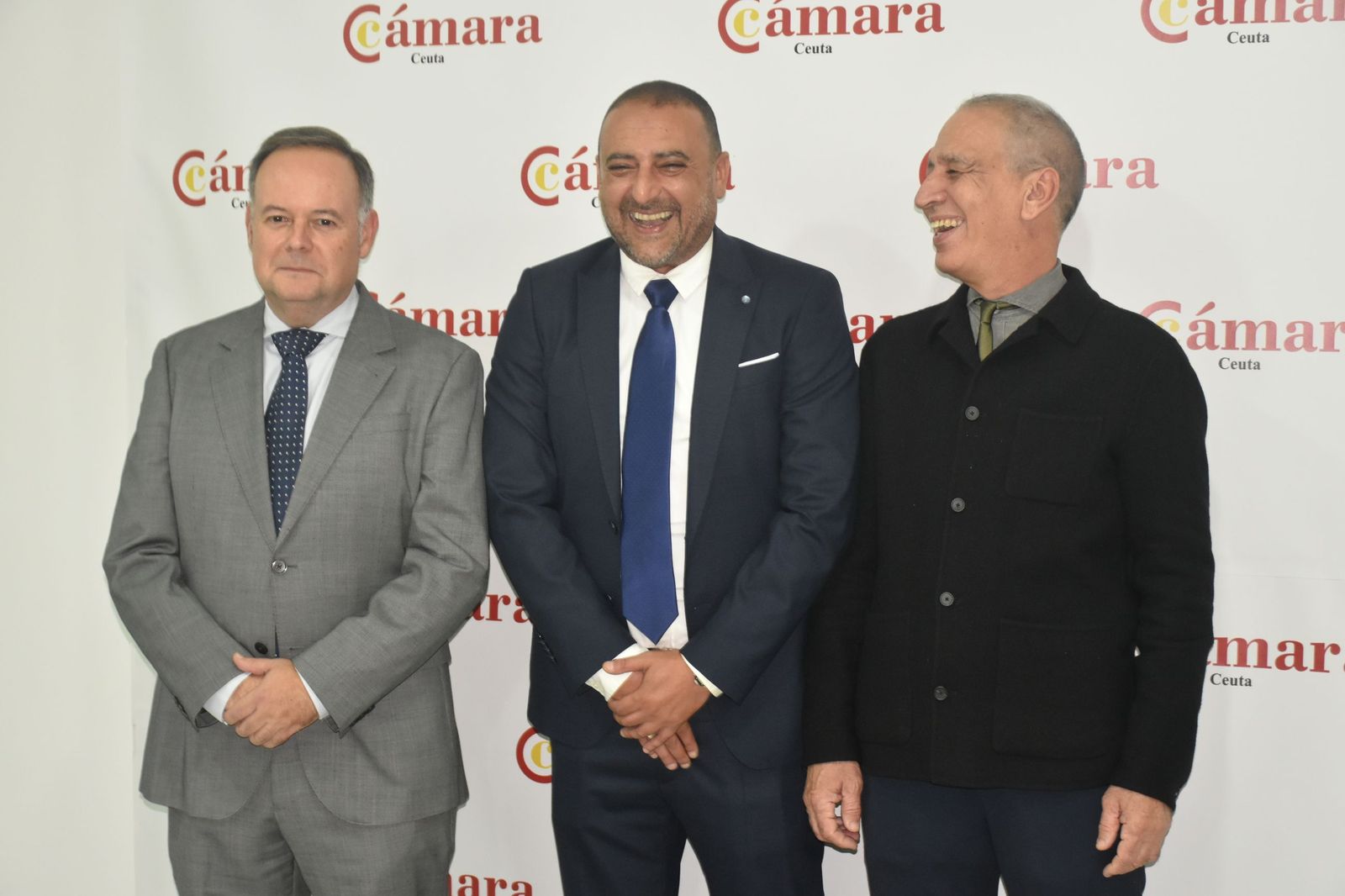 Luhay Hamido recibe la Medalla de Oro de la Cámara por su compromiso con el deporte ceutí
