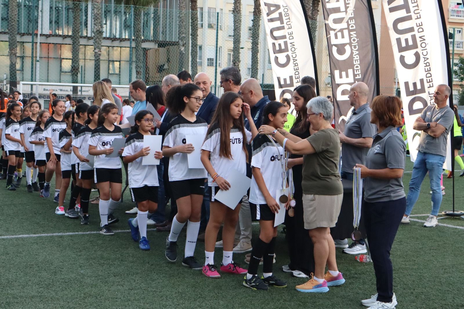 Entrega de trofeos de la Liga Escolar Femenina