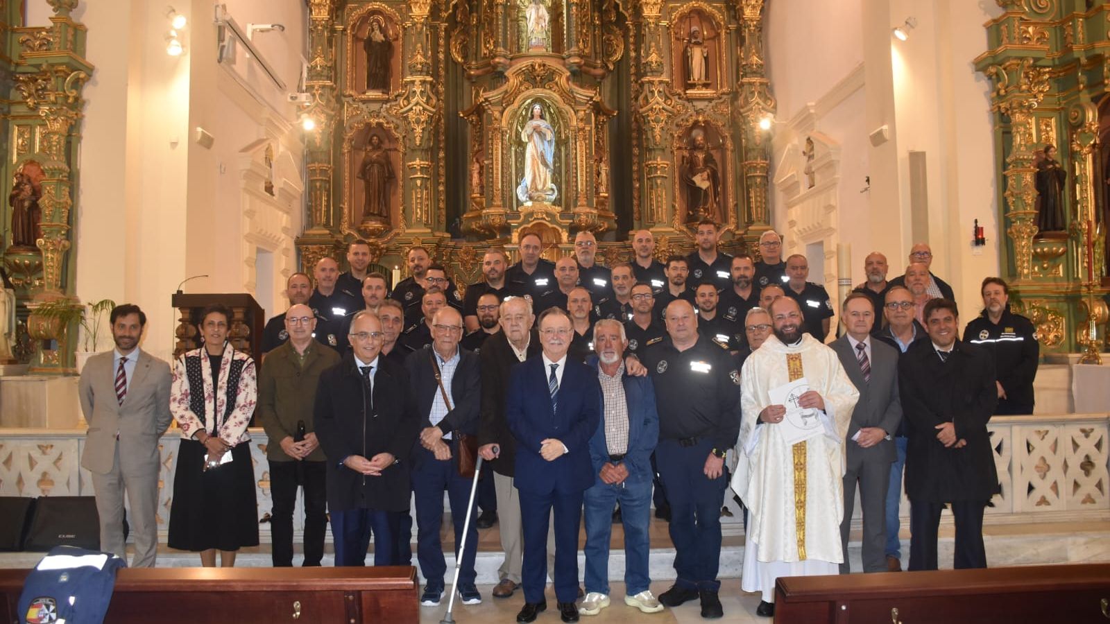 Foto de familia en la parroquia de San Francisco