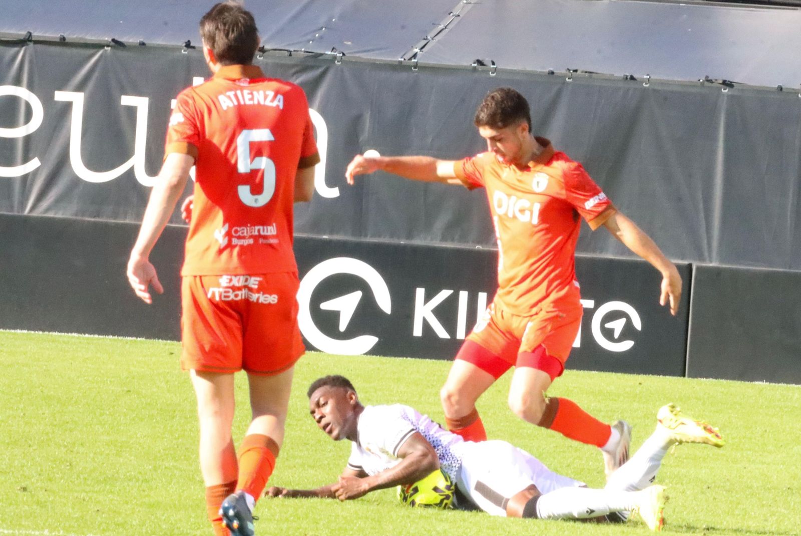 FOTOGALERÍA | Así se vivió la sexta victoria ceutí en el Alfonso Murube