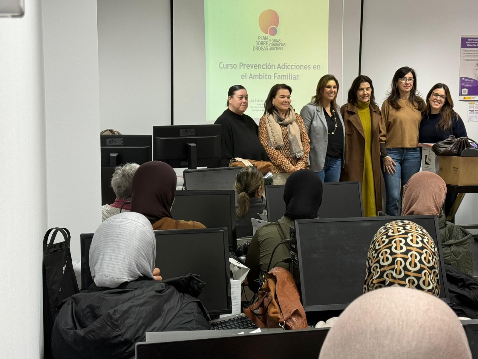 El Plan sobre Drogas y el CAM inician una formación específica para familias sobre las adicciones en adolescentes