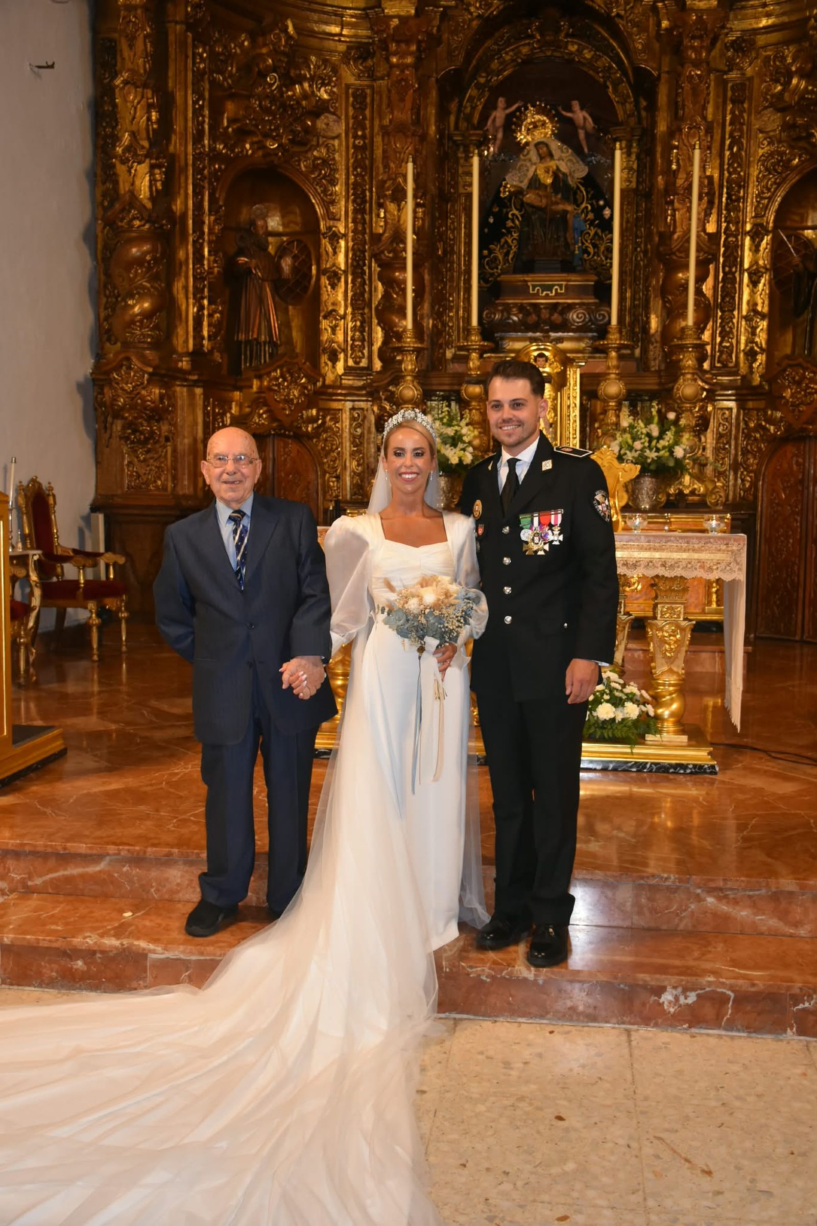 Alejandro y Tamara se dan el "sí quiero" ante la Virgen de África