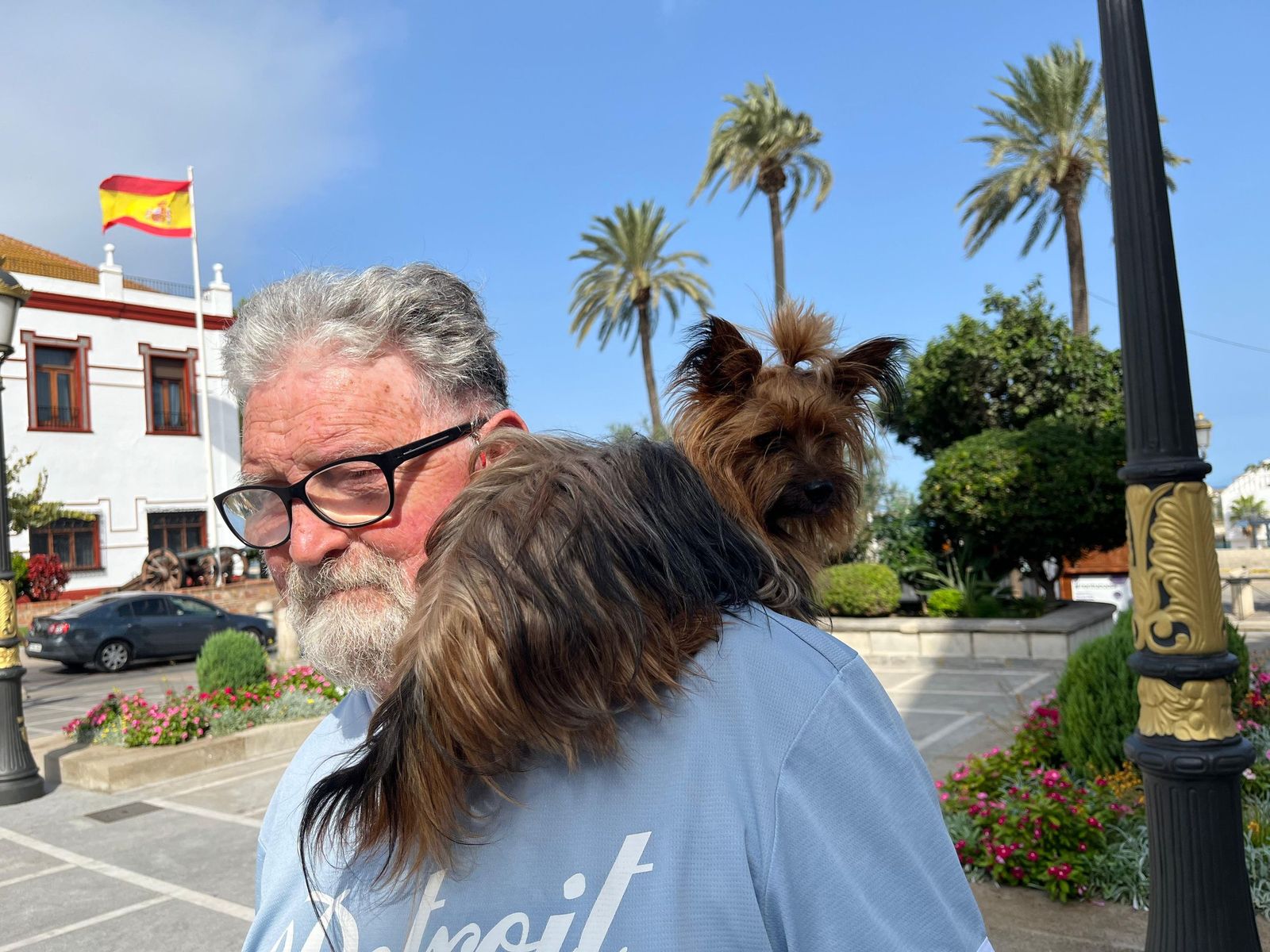 El vicario bendice a los animales de Ceuta por San Daniel