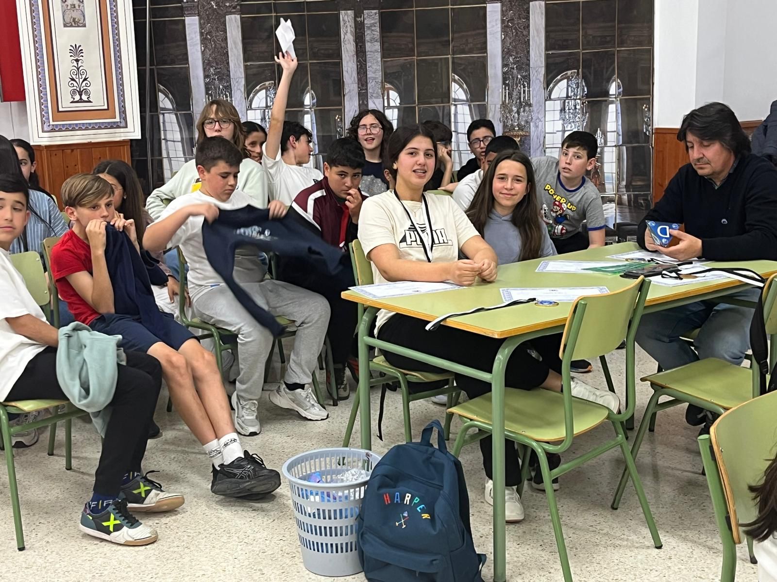 El IES Camoens acoge unas Olimpiadas de Dibujo Técnico con el legado de Paqui Serráis