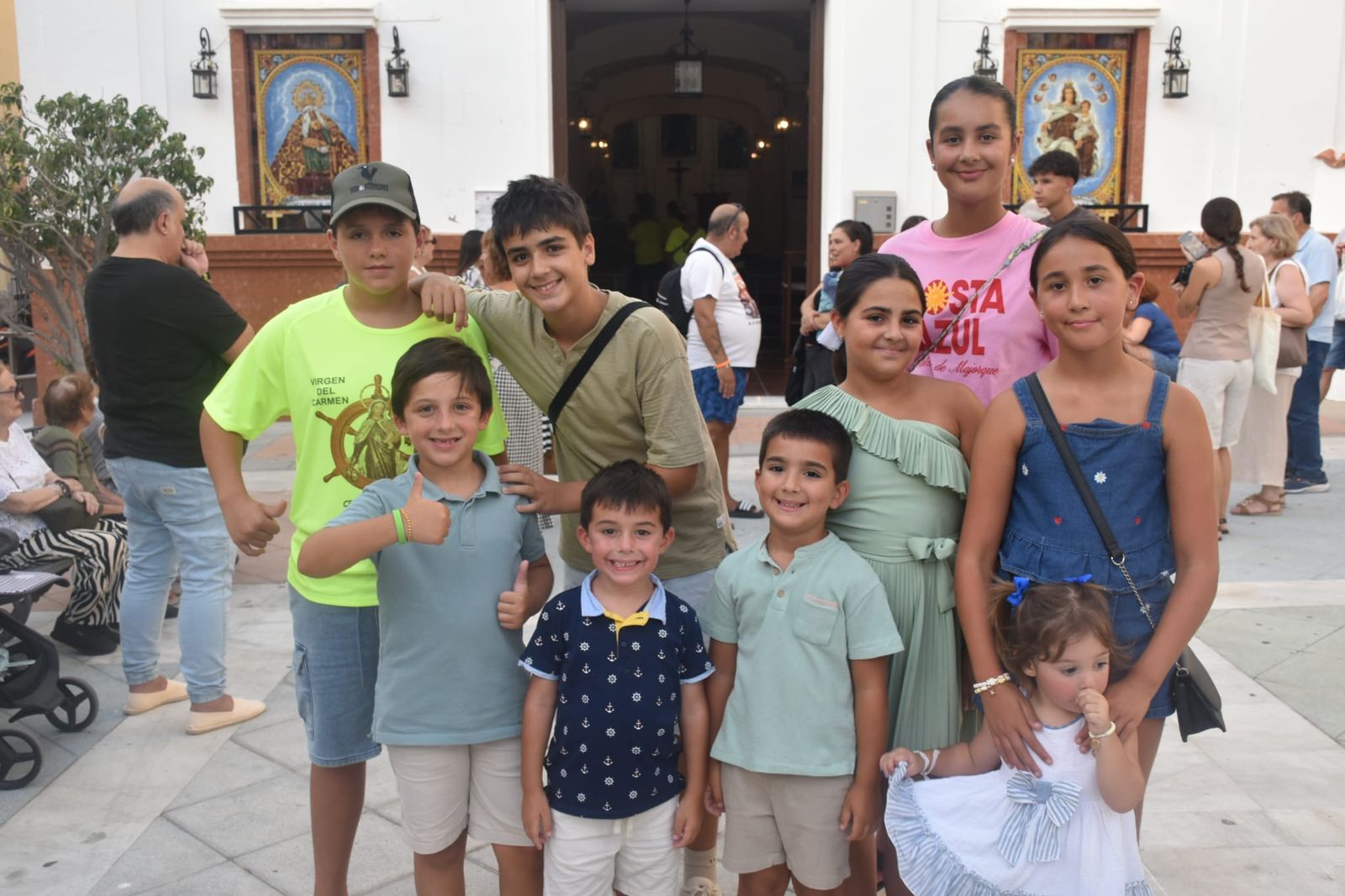 La Virgen del Carmen del Puerto encandila la barriada de Villajovita