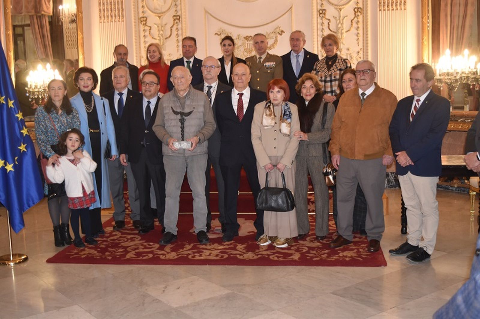 Un total de 11 médicos jubilados voluntarios durante la pandemia recibieron el premio Sánchez-Prado del Colegio de Médicos de Ceuta. / FOTO NICOL´S