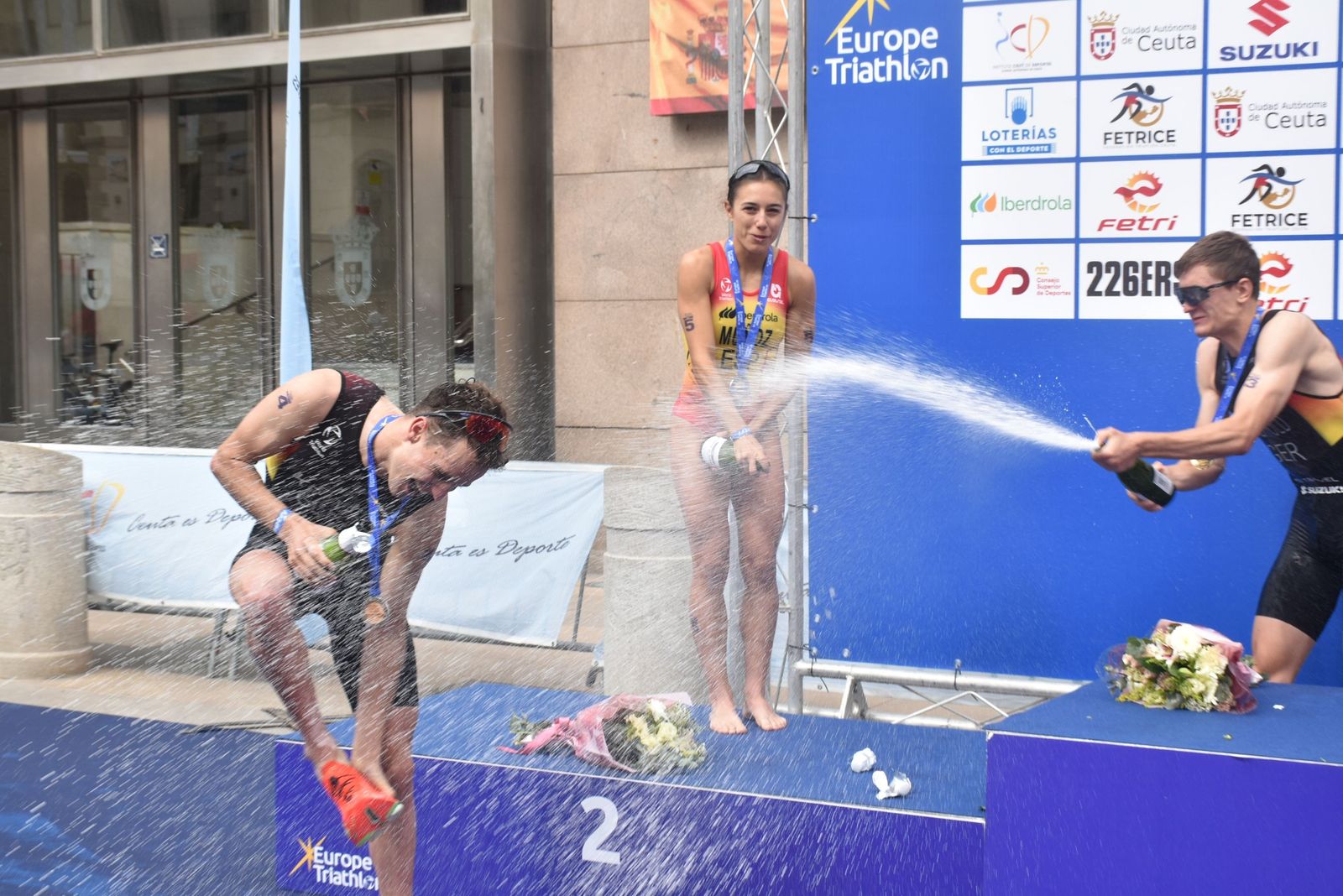 Entrega de trofeos de la Copa de Europa de Triatlón