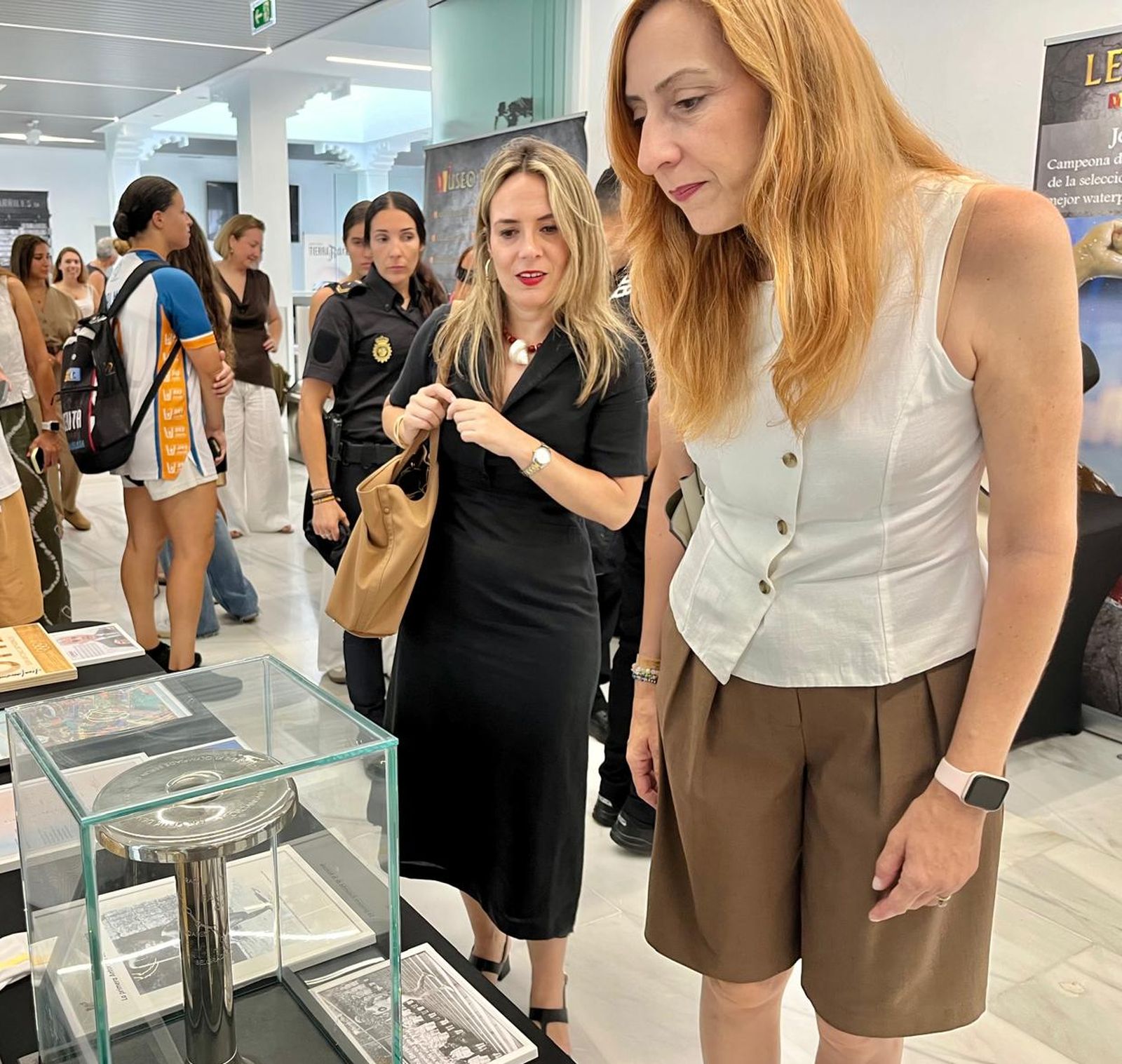 Éxito en la inauguración de la exposición ‘Leyendas del Deporte’ en el Ferrocarril