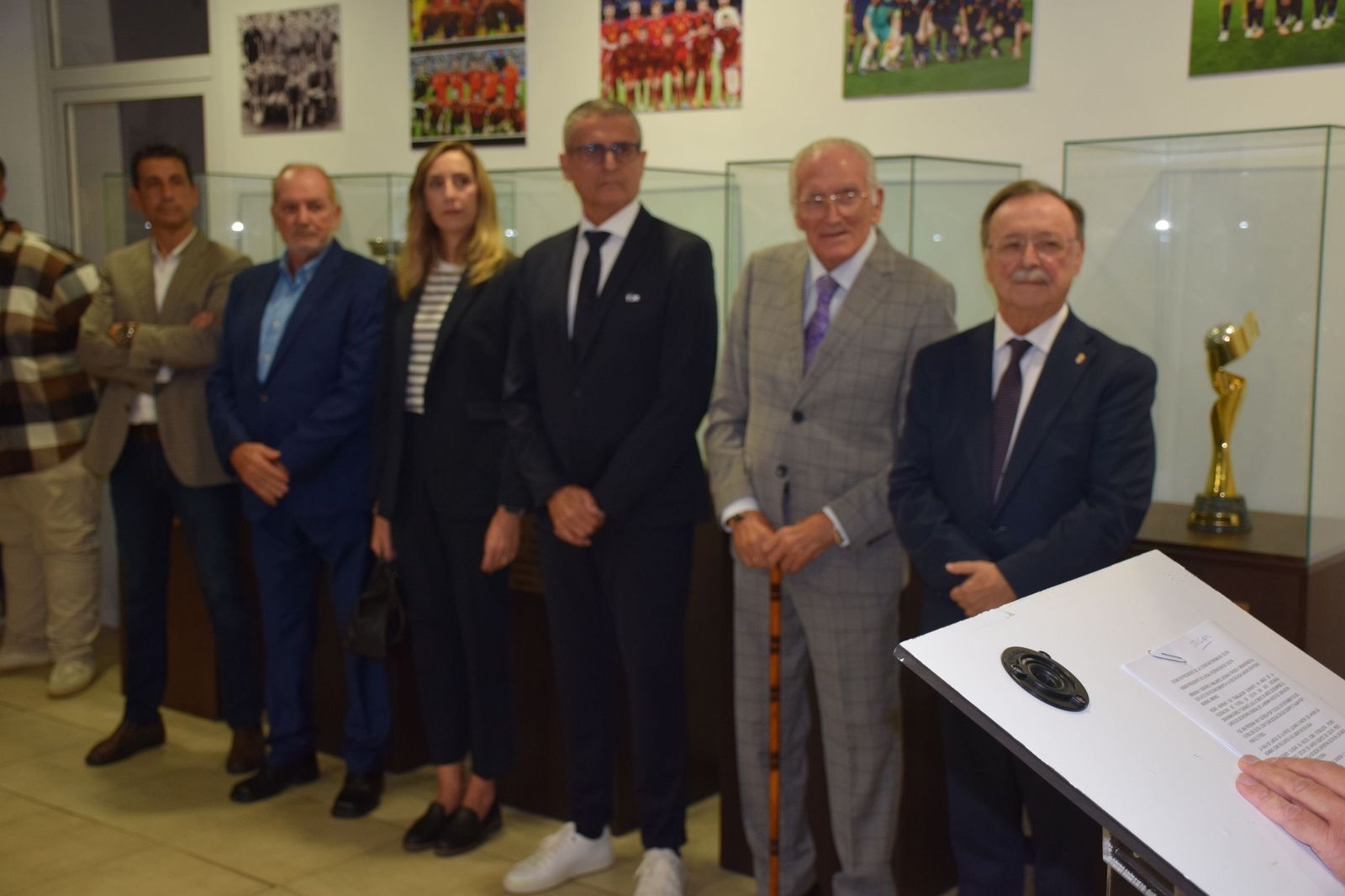 Pedro Moreno ya tiene su placa en la Real Federación de Fútbol de Ceuta