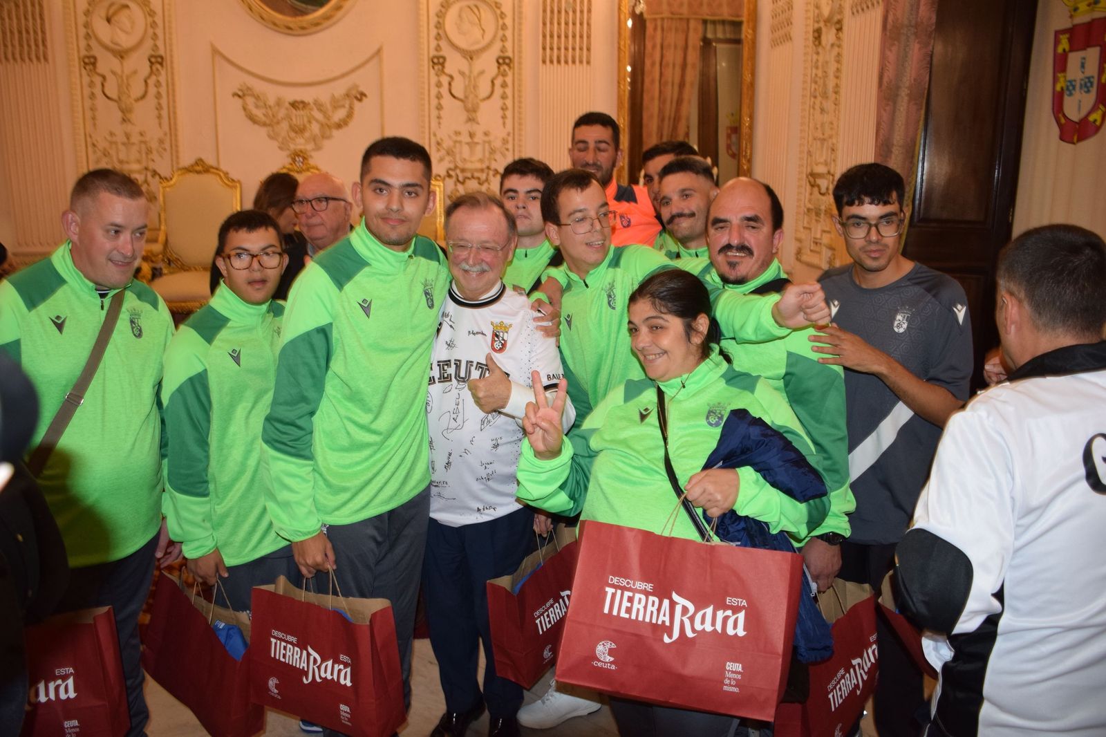 Vivas recibe al equipo Genuine de la AD Ceuta