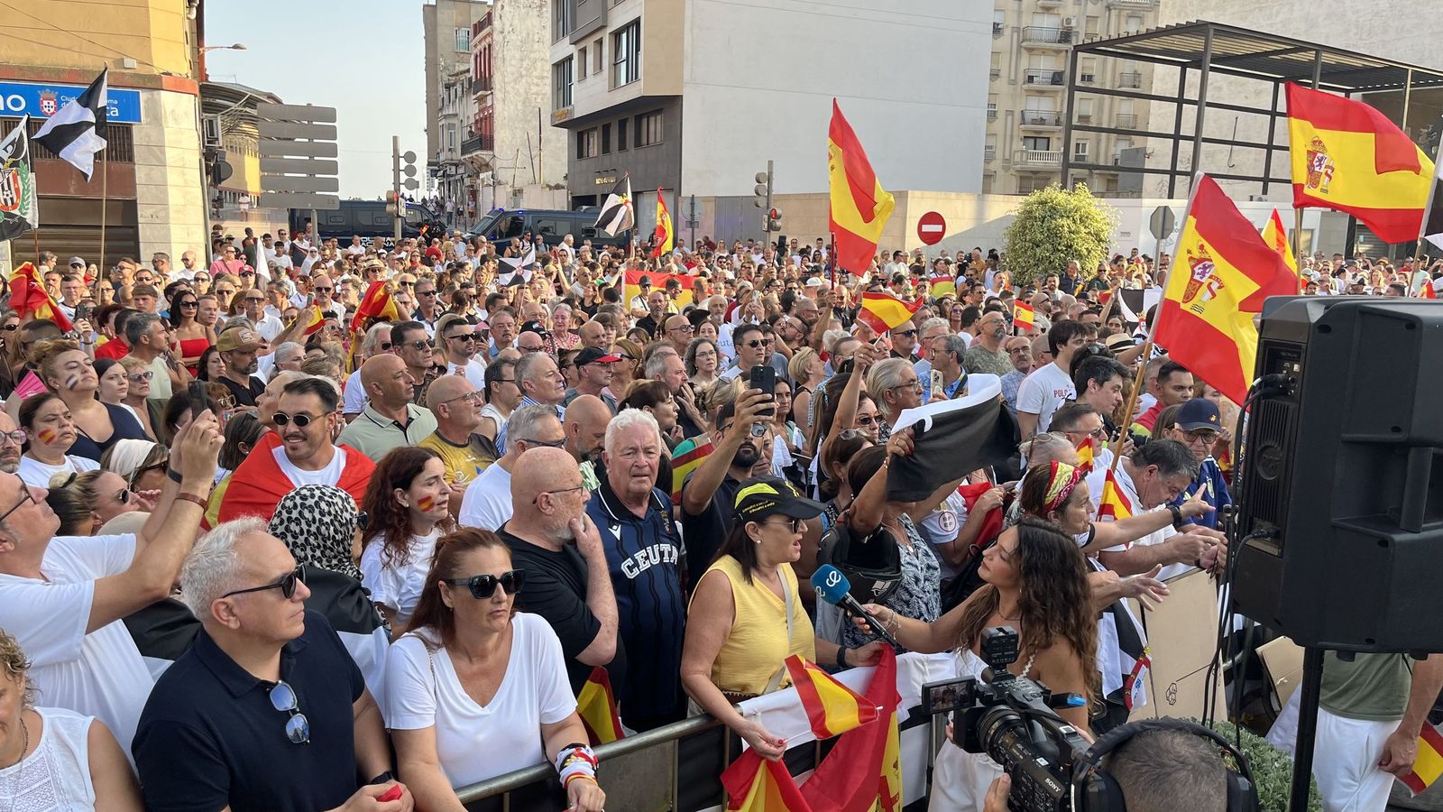 Concentración de las Cuatro Culturas por la convivencia y por soluciones ante la crisis migratoria